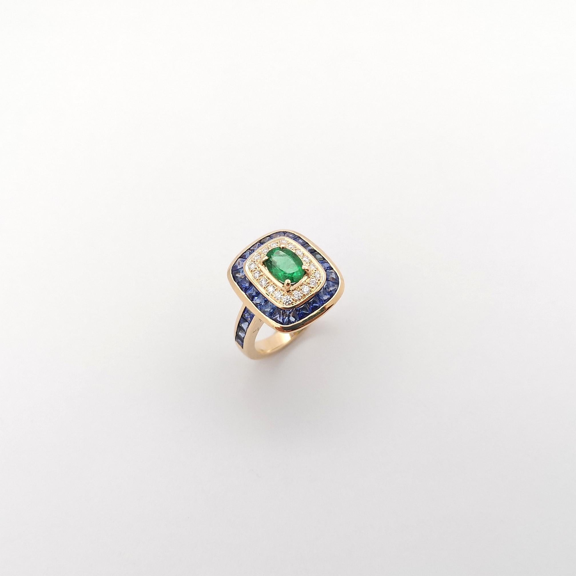 Emerald, Blue Sapphire and Diamond Ring set in 18K Rose Gold Settings For Sale 6