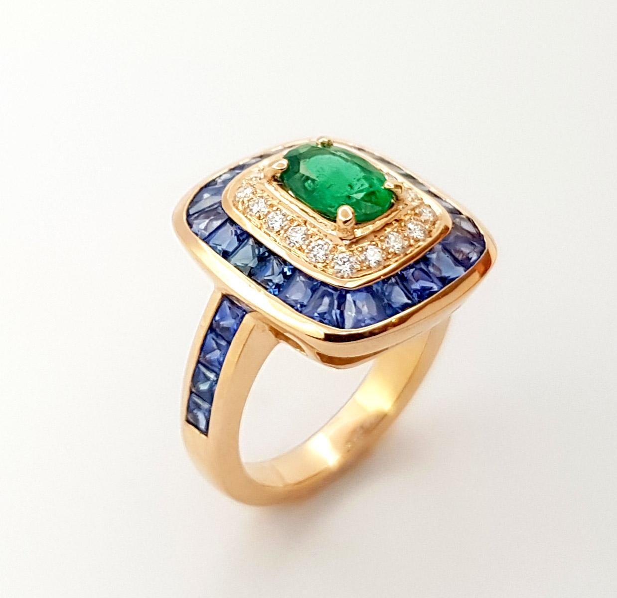 Art Deco Emerald, Blue Sapphire and Diamond Ring set in 18K Rose Gold Settings For Sale