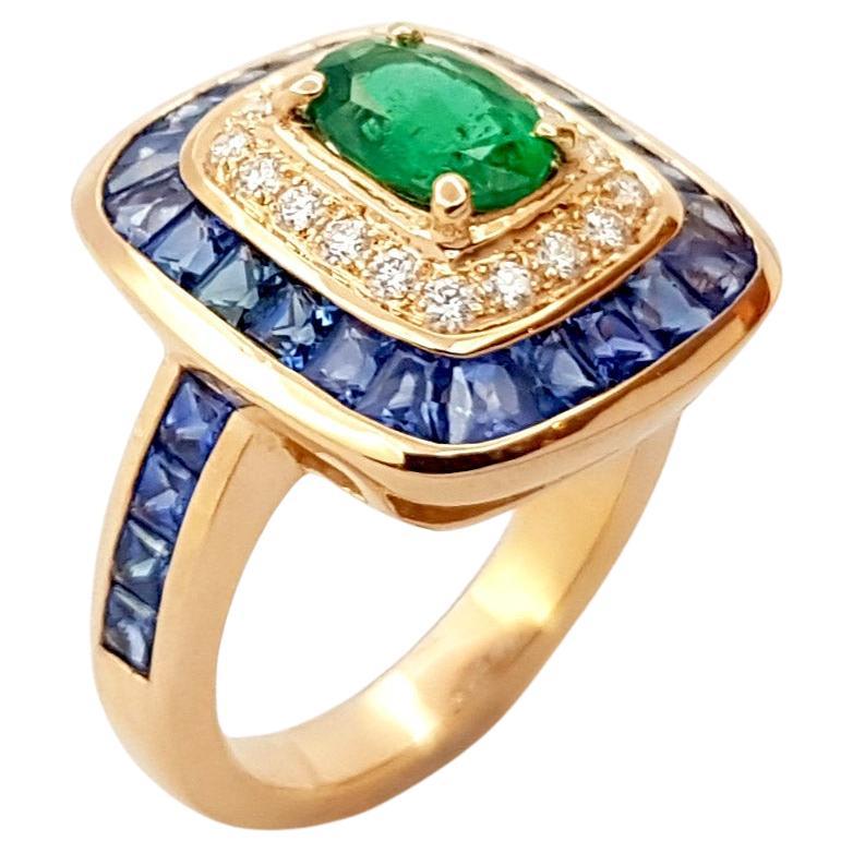 Emerald, Blue Sapphire and Diamond Ring set in 18K Rose Gold Settings For Sale