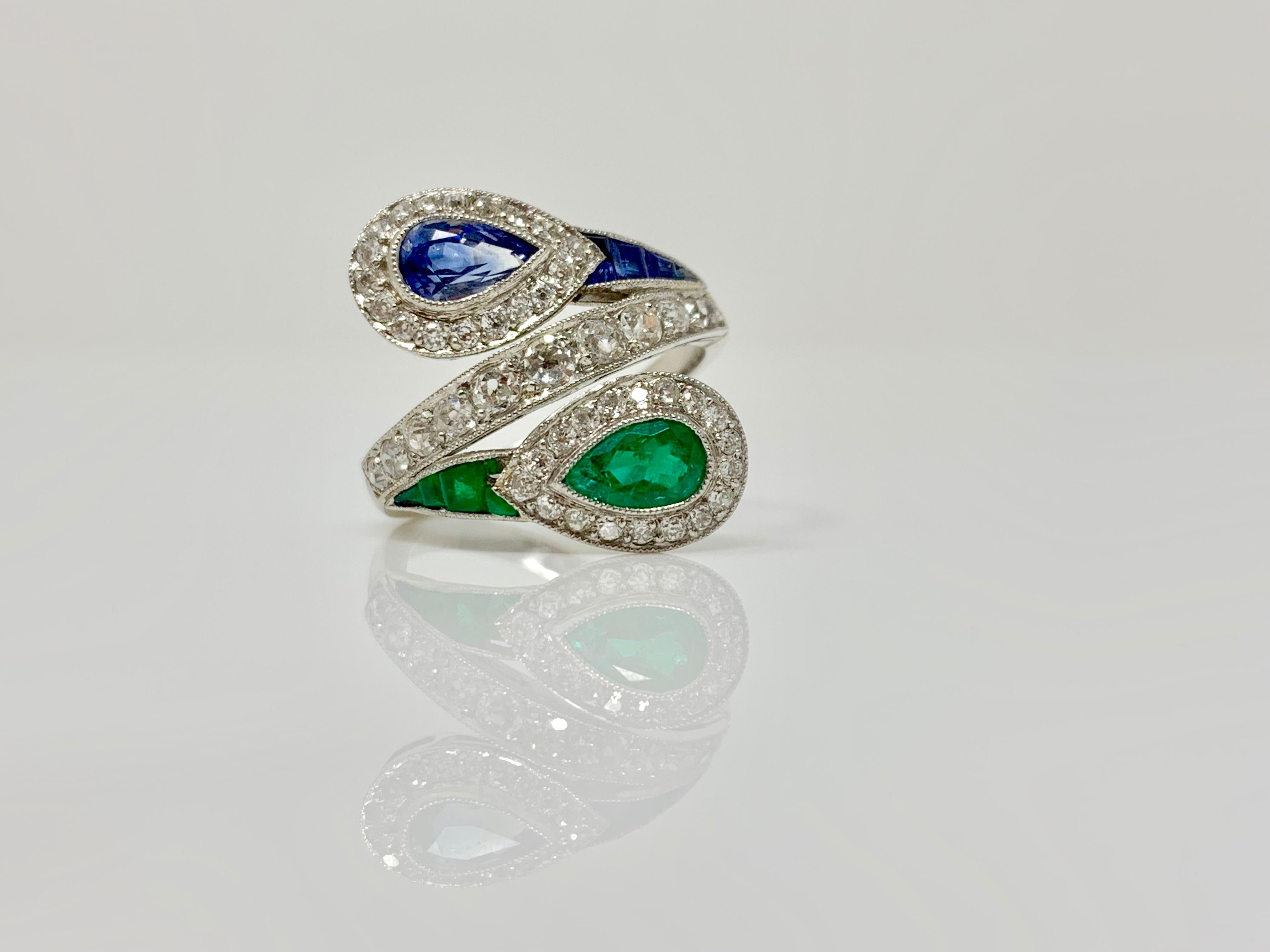 blue sapphire and emerald ring