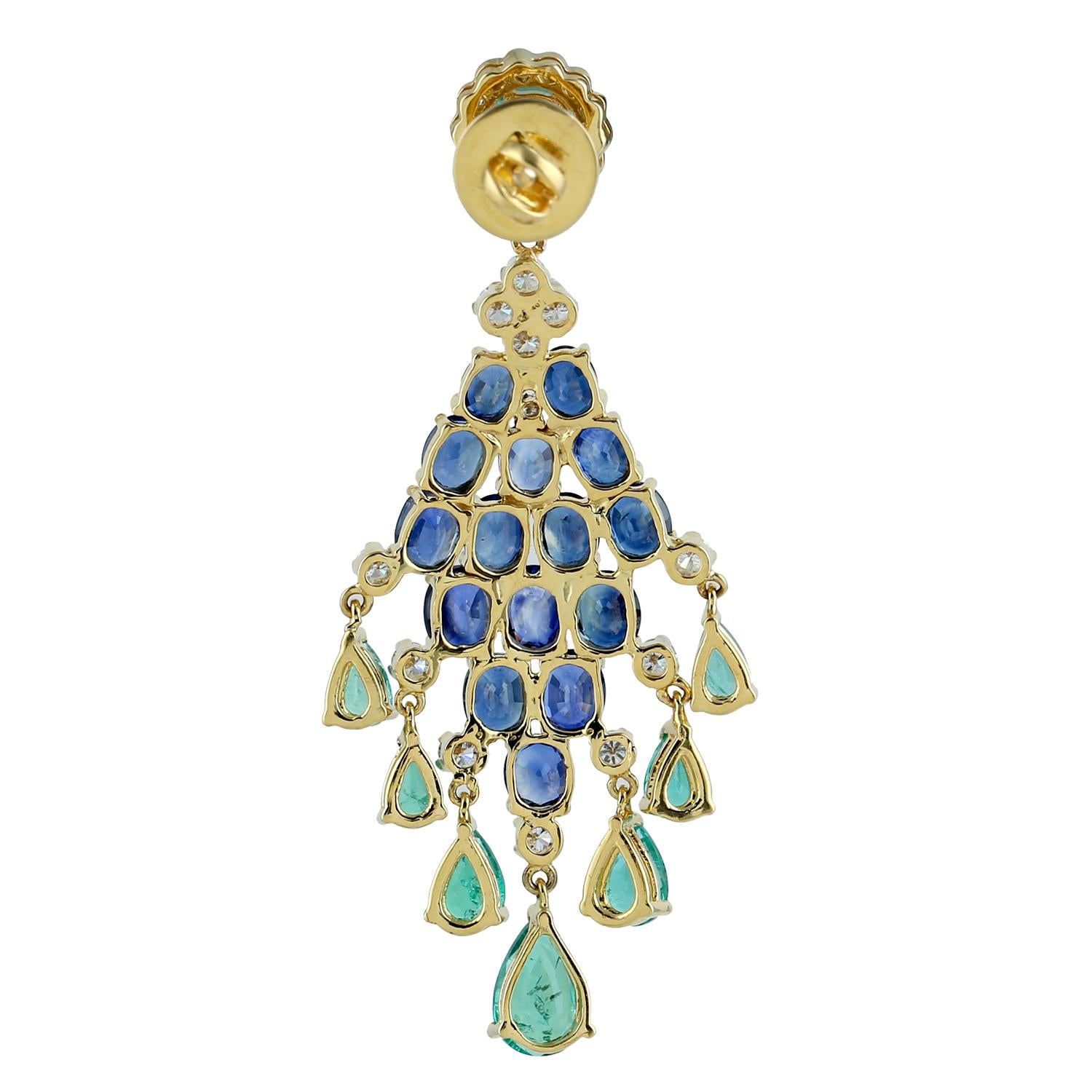 Modern Emerald Blue Sapphire Diamond 18 Karat Gold Chandelier Earrings For Sale