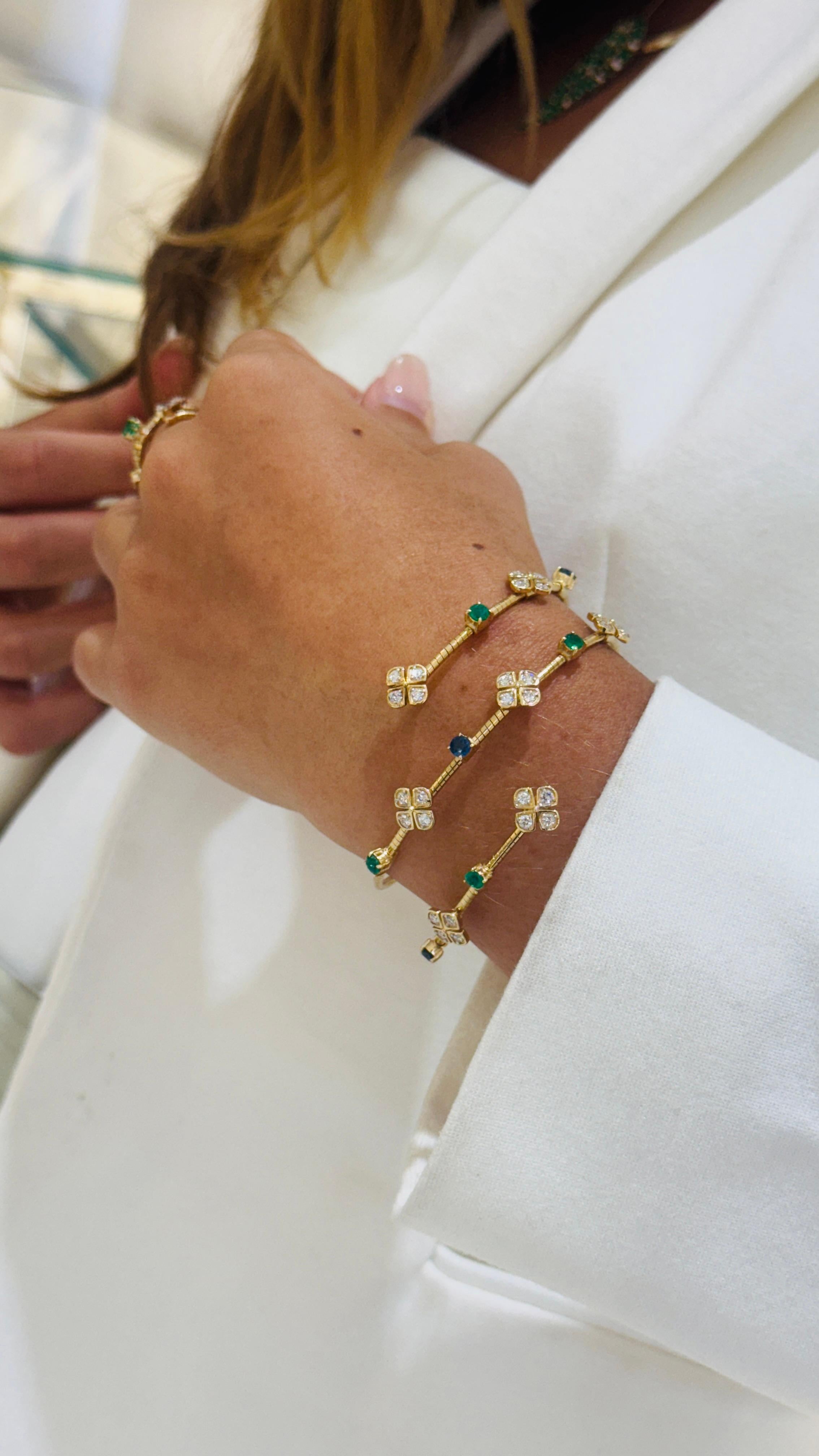 Bracelet en or jaune 18 carats, émeraude, saphir bleu et diamant Pour femmes en vente