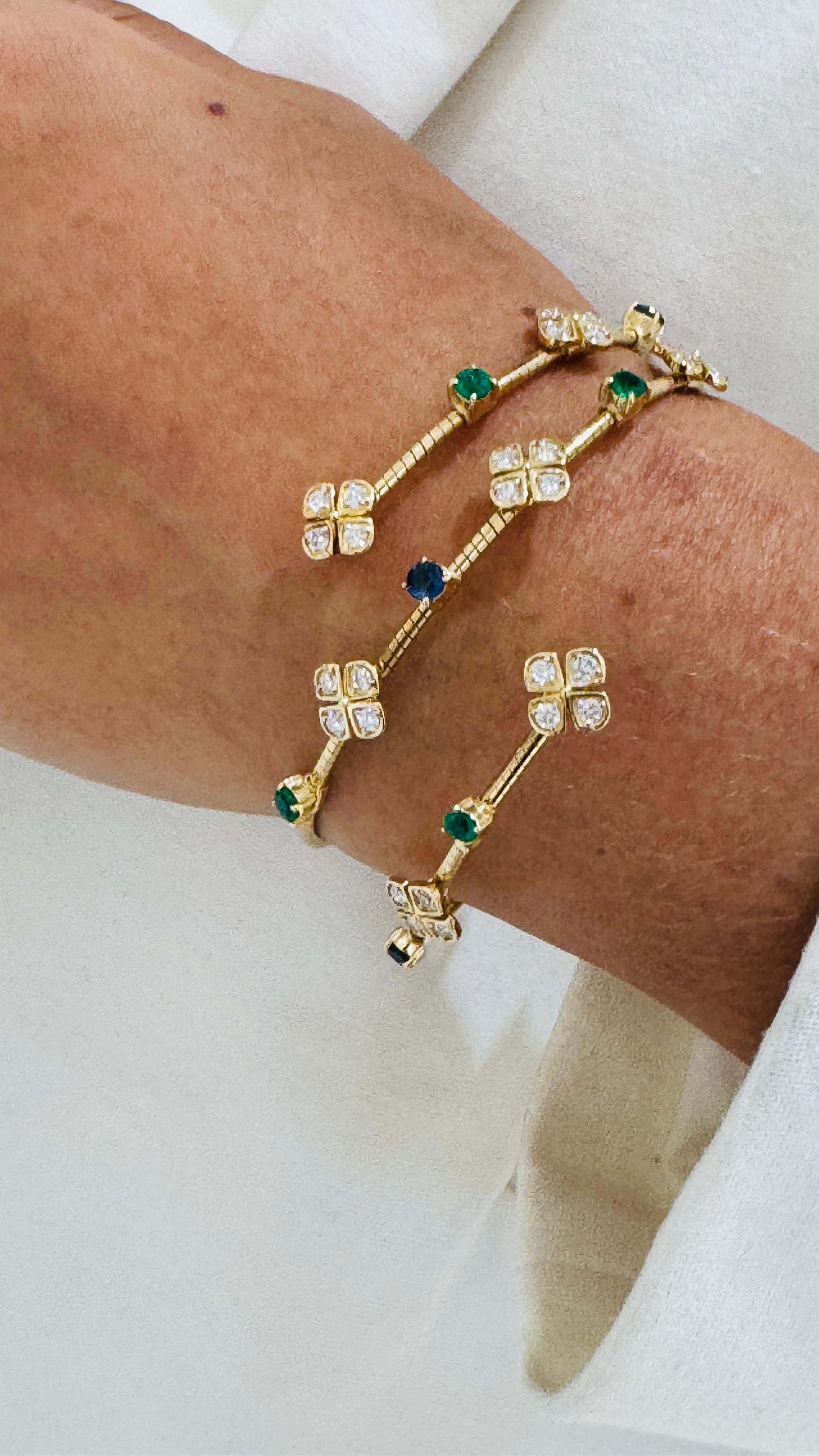Bracelet en or jaune 18 carats, émeraude, saphir bleu et diamant en vente 2