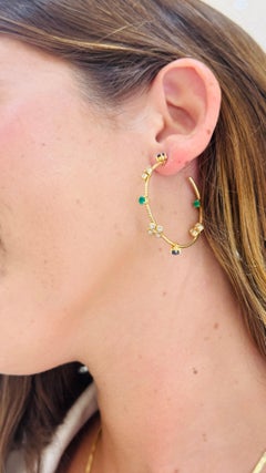 Ohrring mit Smaragd, blauem Saphir und Diamant aus 18K Gelbgold