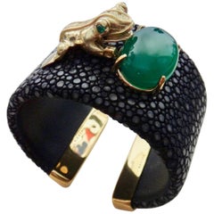 Emerald Botswana Agate Stringray 18 Karat Gold "Inca" Frog Cuff