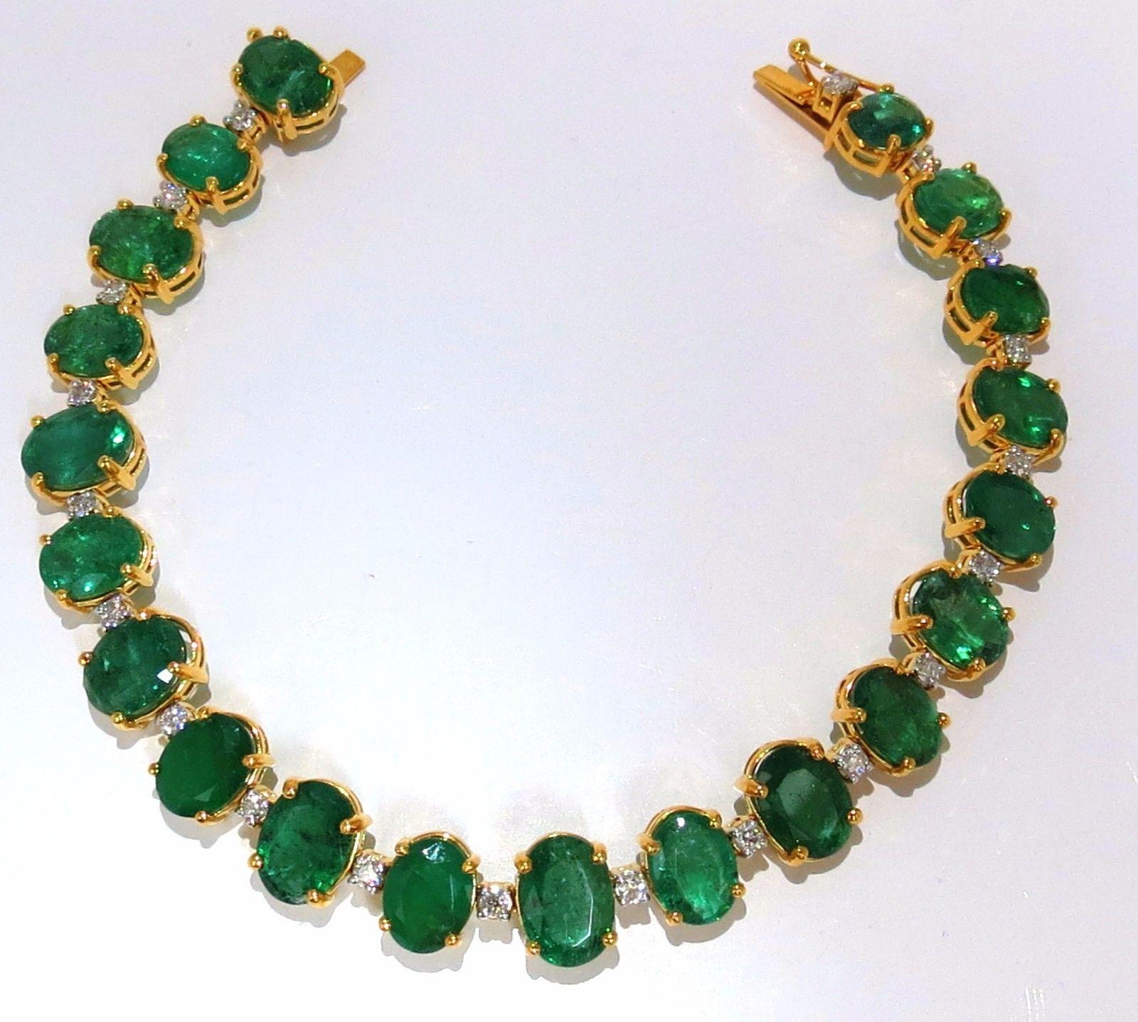 Fresh Greens .

27.42ct. Natural Emeralds

 & .75ct Diamonds bracelet.

Emeralds: oval, brilliant cuts.

Clean Clarity & Transparent.

emeralds ranging: 6 X 8 - 6.5 X 9.2mm

20 emeralds.



.75ct. Rounds diamonds:

Diamond: G-color vs-2