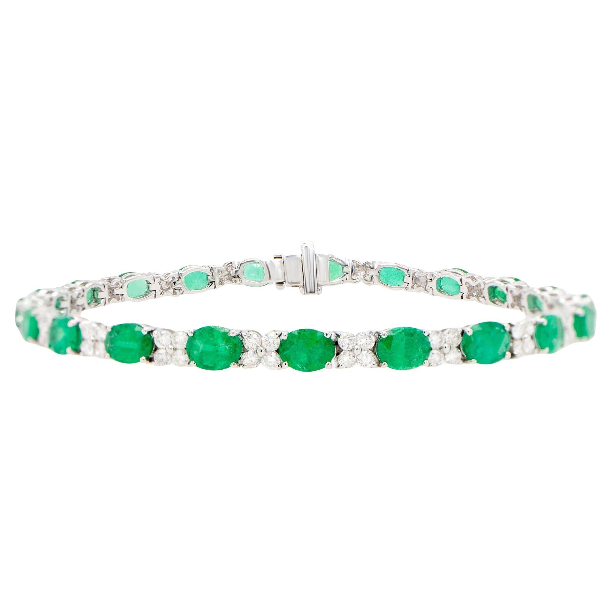 Bracelet à maillons en or blanc 18 carats avec émeraudes de 8,5 carats