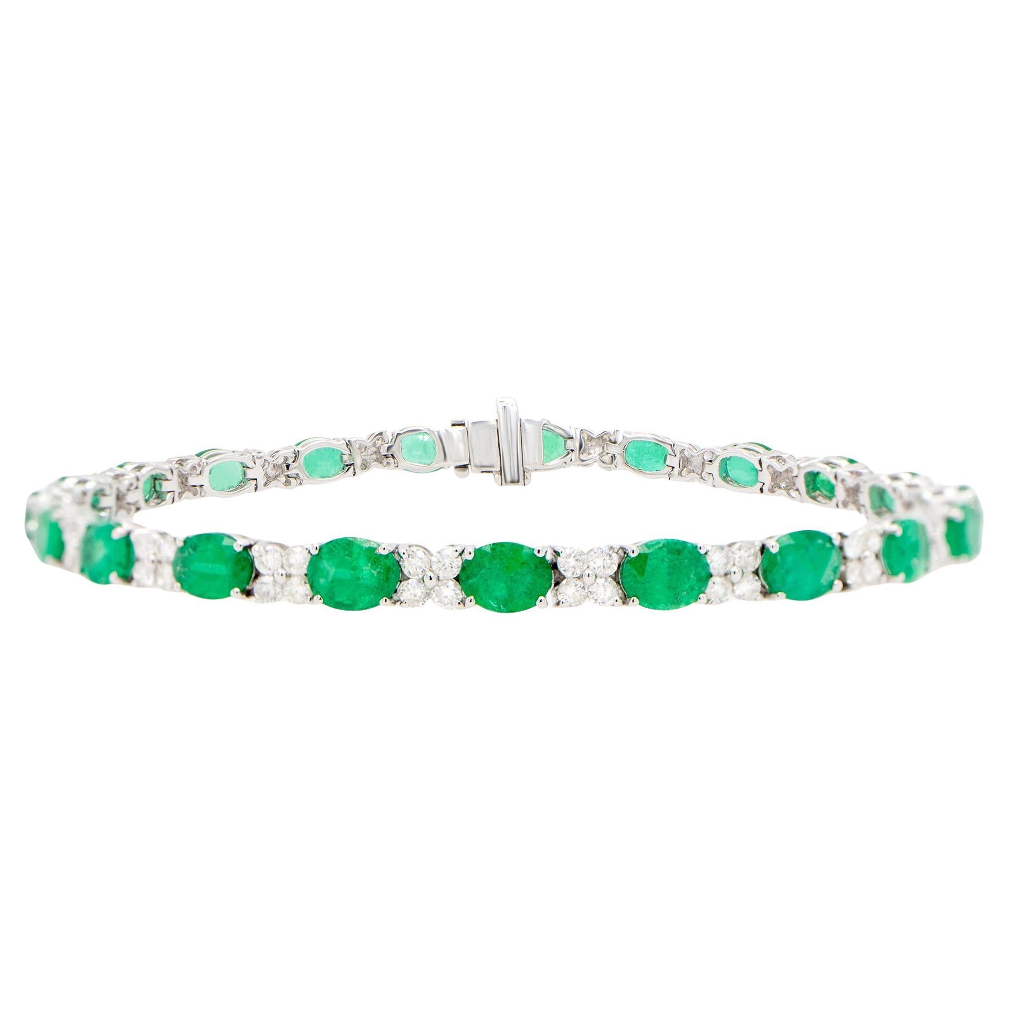 Emerald Bracelet Diamond Links 8.5 Carats 18K White Gold For Sale