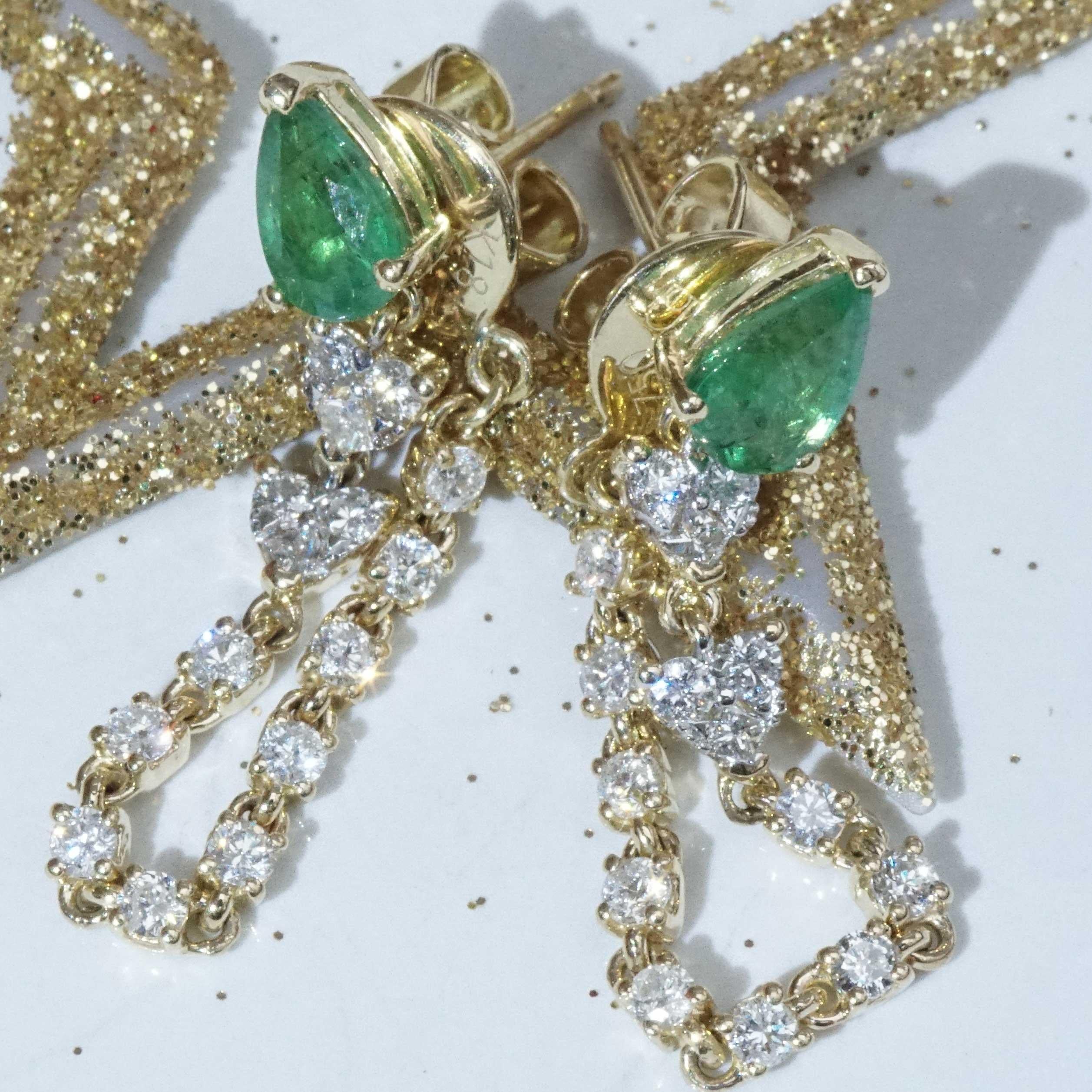 Emerald Brilliant Earring Studs Chain Style very trendy 0.70 0.60ct Length 28 mm For Sale 4