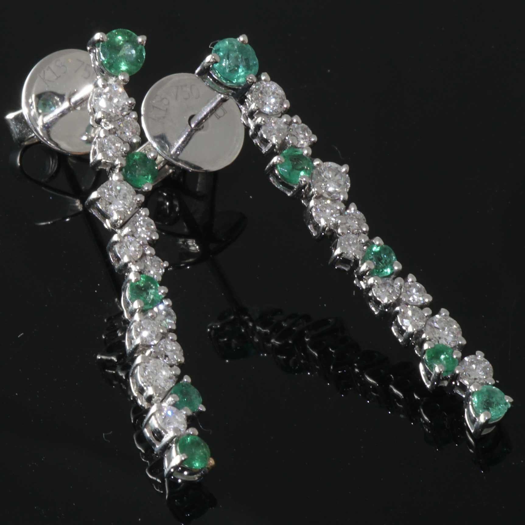 Women's or Men's Emerald Brilliant Earrings for a glorious Appearance 0.40 ct 0.56 ct 27 x 4 mm For Sale