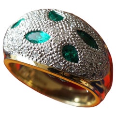 Smaragd Brillant Ring Tigerauge Giftgrüner Smaragd Navetten in Dome Kopf