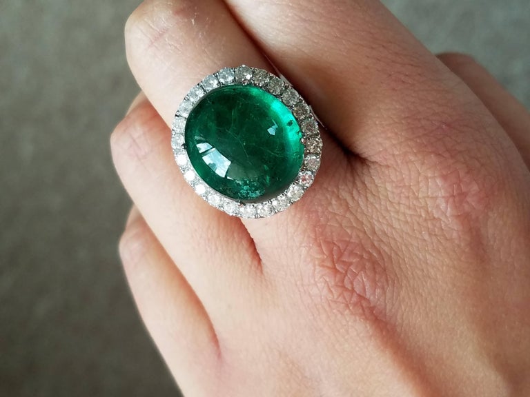Emerald Cabochon and Diamond 18 Karat Gold Jewelry Suite For Sale at ...