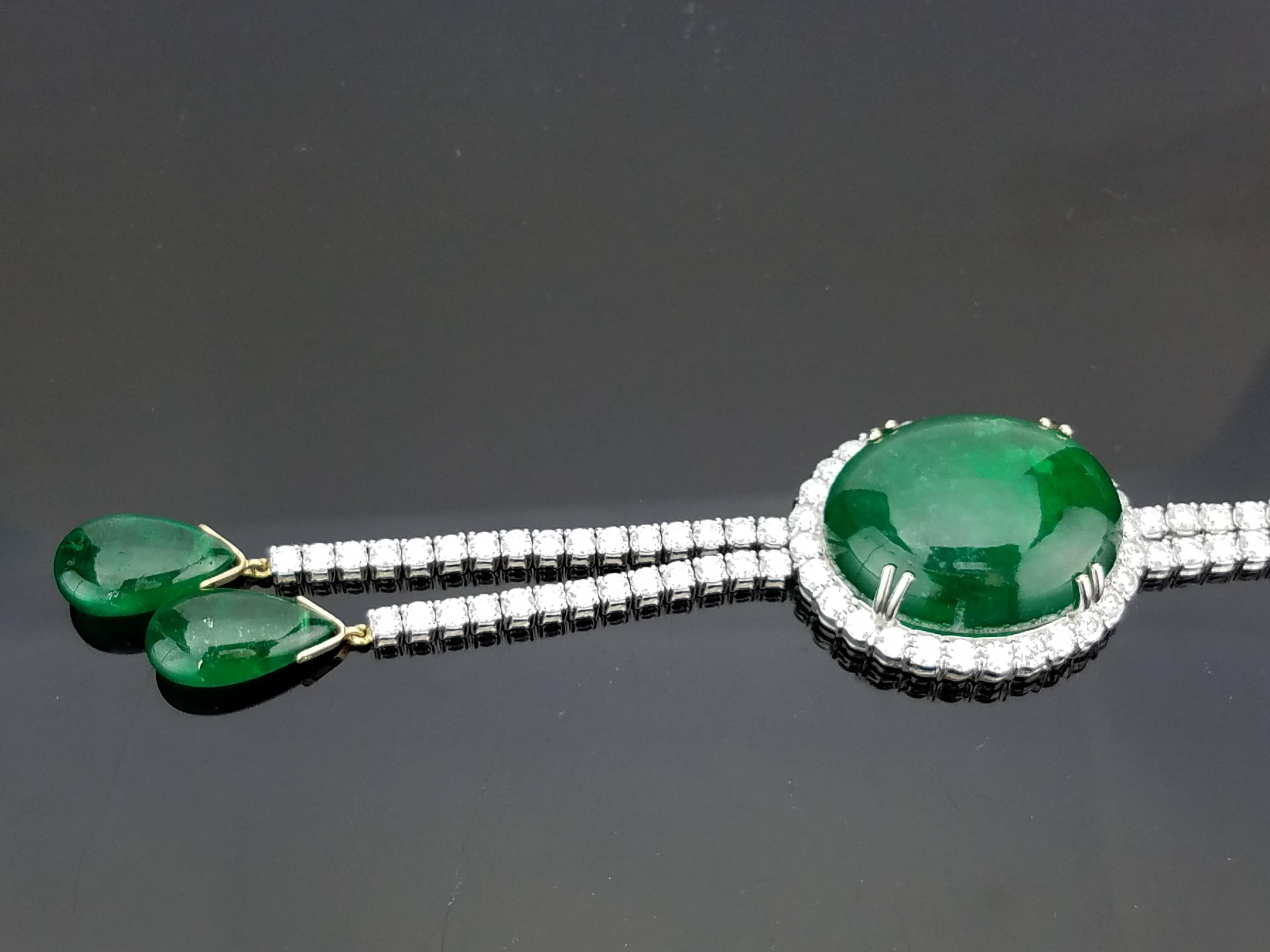 emerald cabochon necklace