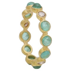 Eternity-Ring aus 22 Karat Gold mit Smaragd, Cabochon und Diamant, handgefertigt