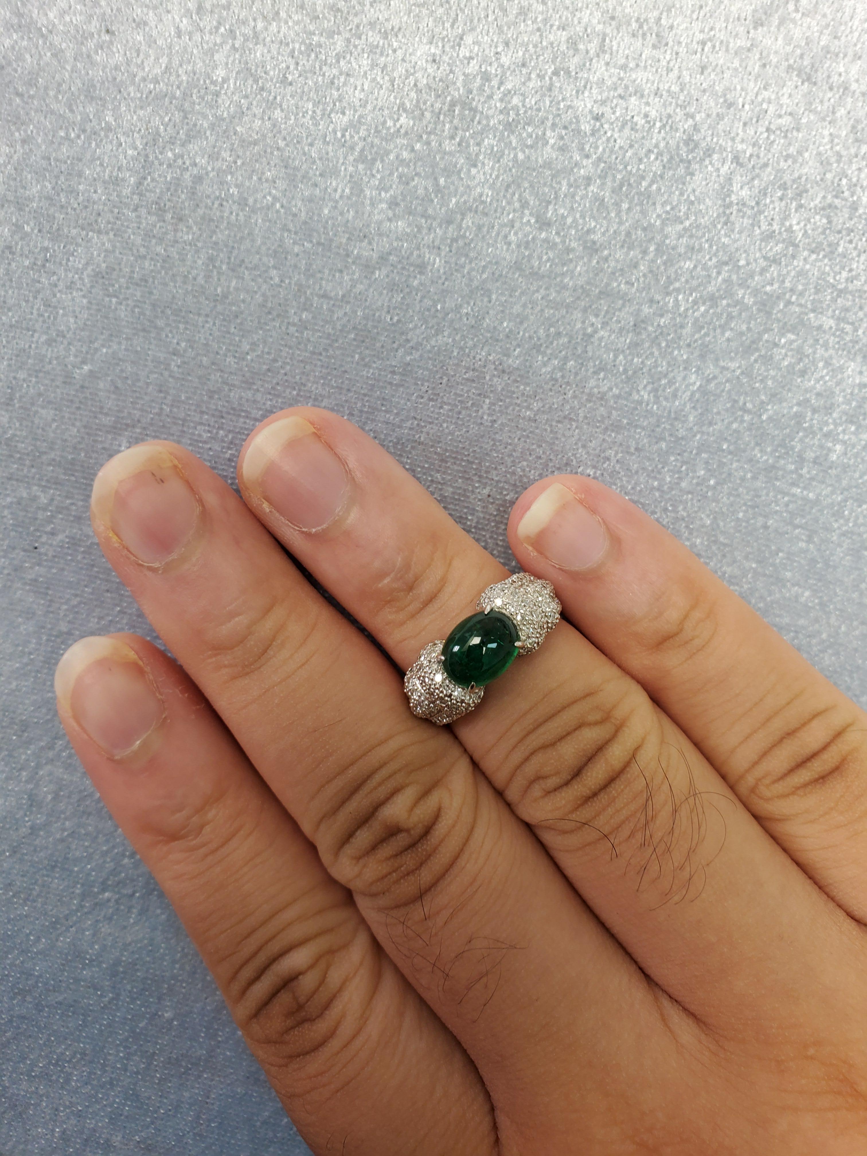 Emerald Cabochon and Diamond Engagement Ring In New Condition For Sale In Hong Kong, HK