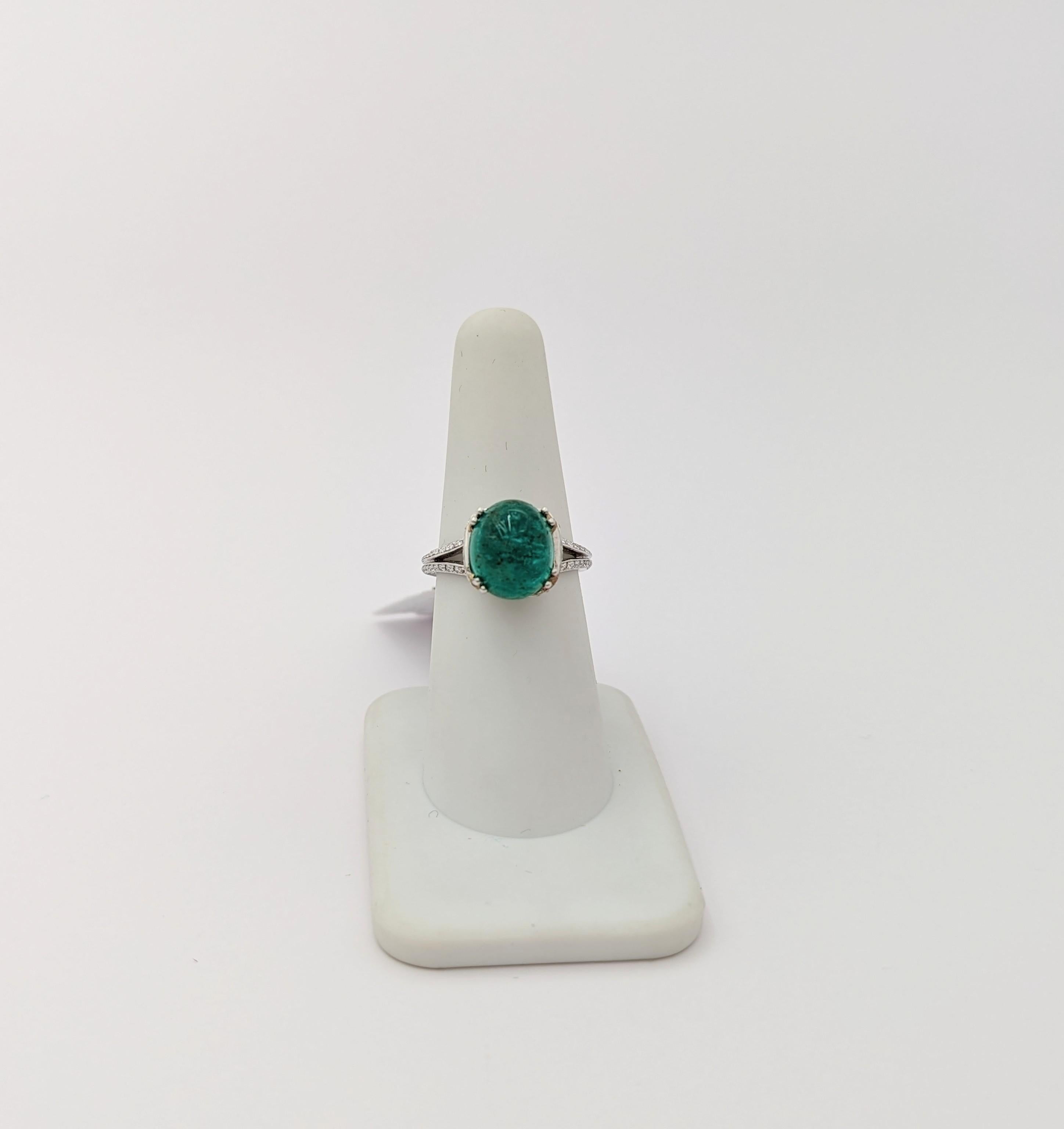 Women's or Men's Emerald Cabochon and White Diamond Cocktail Ring in Platinum For Sale