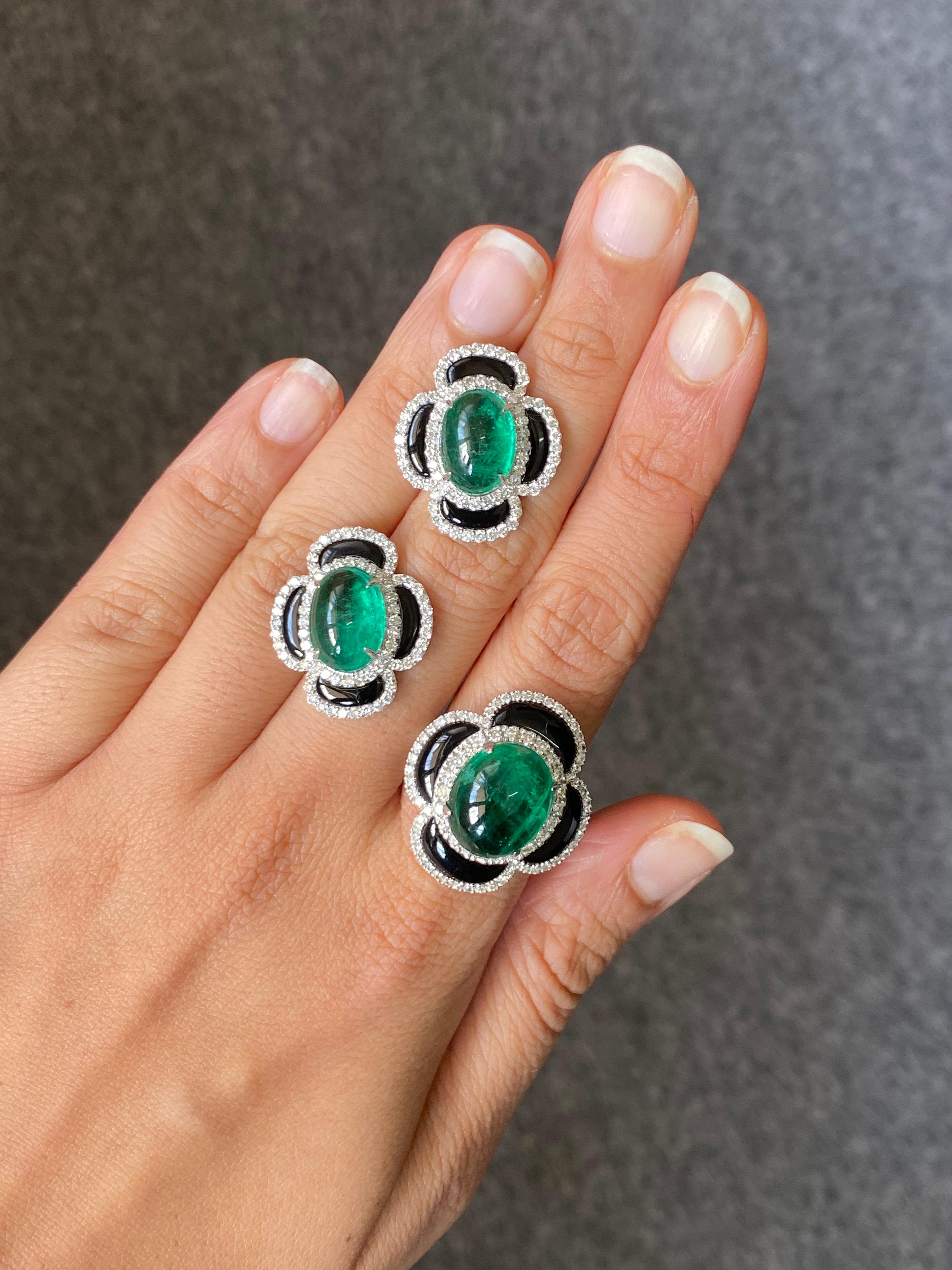 Women's Emerald Cabochon, Black Onyx and Diamond Earring and Ring Suite For Sale
