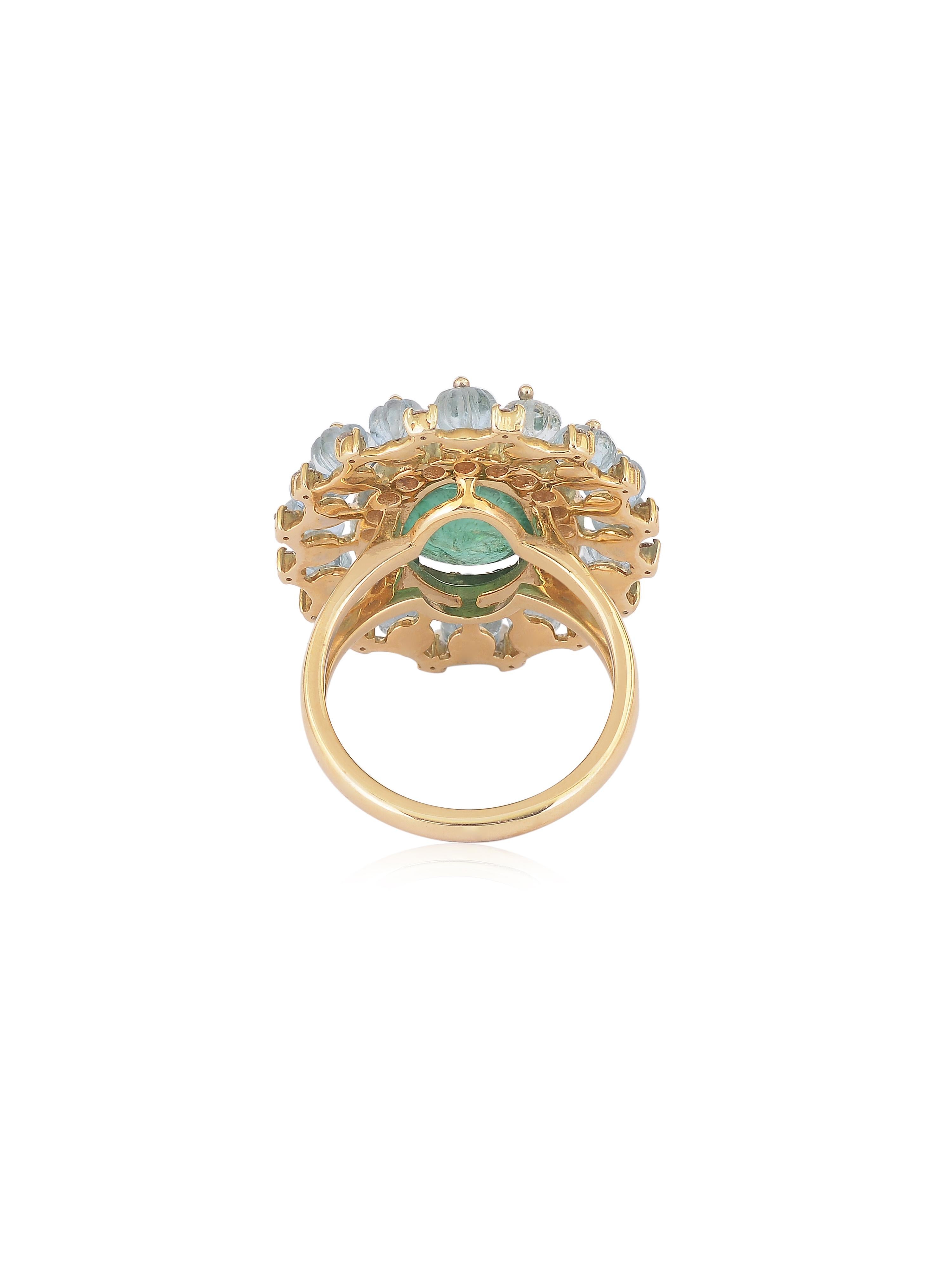 Emerald Cabochon Cocktail ring with hand carved aquamarine and diamonds in Gold For Sale 1