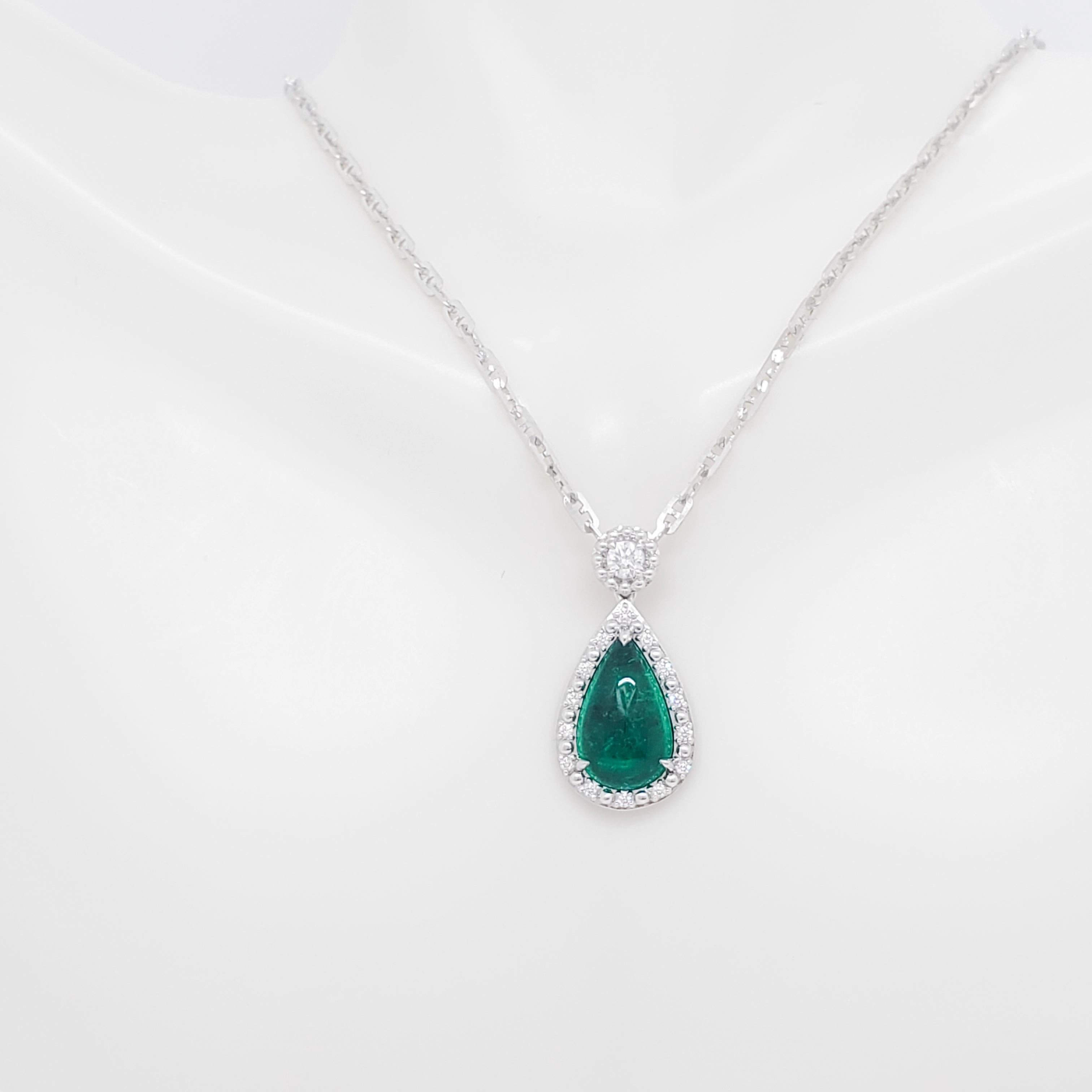 Emerald Cabochon Pear and Diamond Pendant Necklace in 18k White Gold In New Condition For Sale In Los Angeles, CA