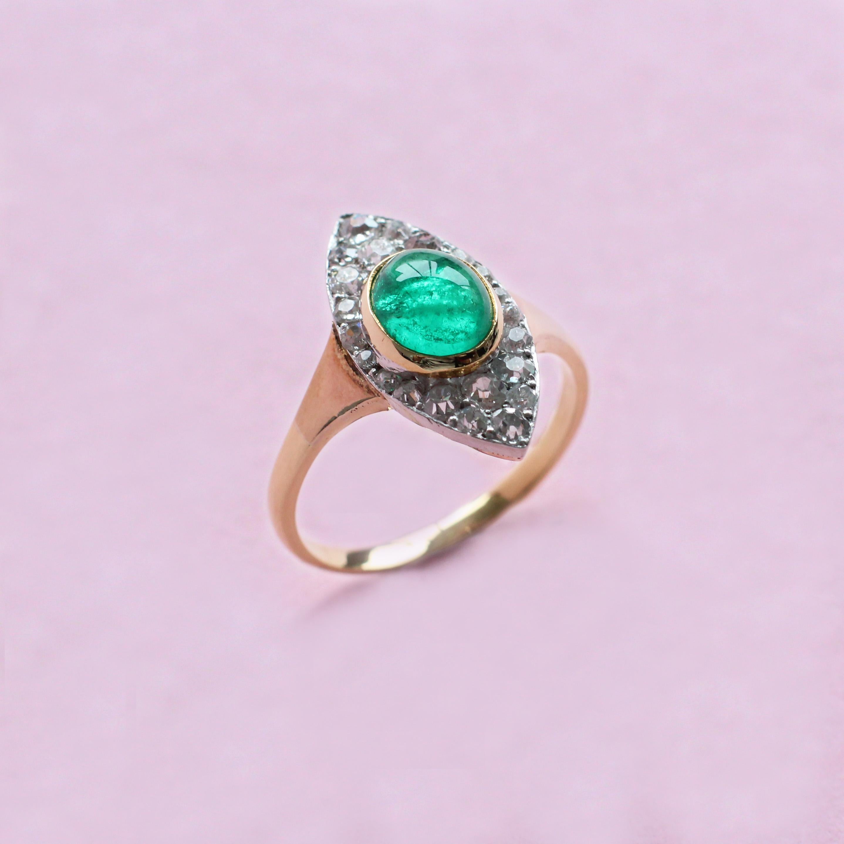 Late Victorian 1.17 Carats Emerald Cabochon Ring with Vintage-Style Diamond Cluster For Sale