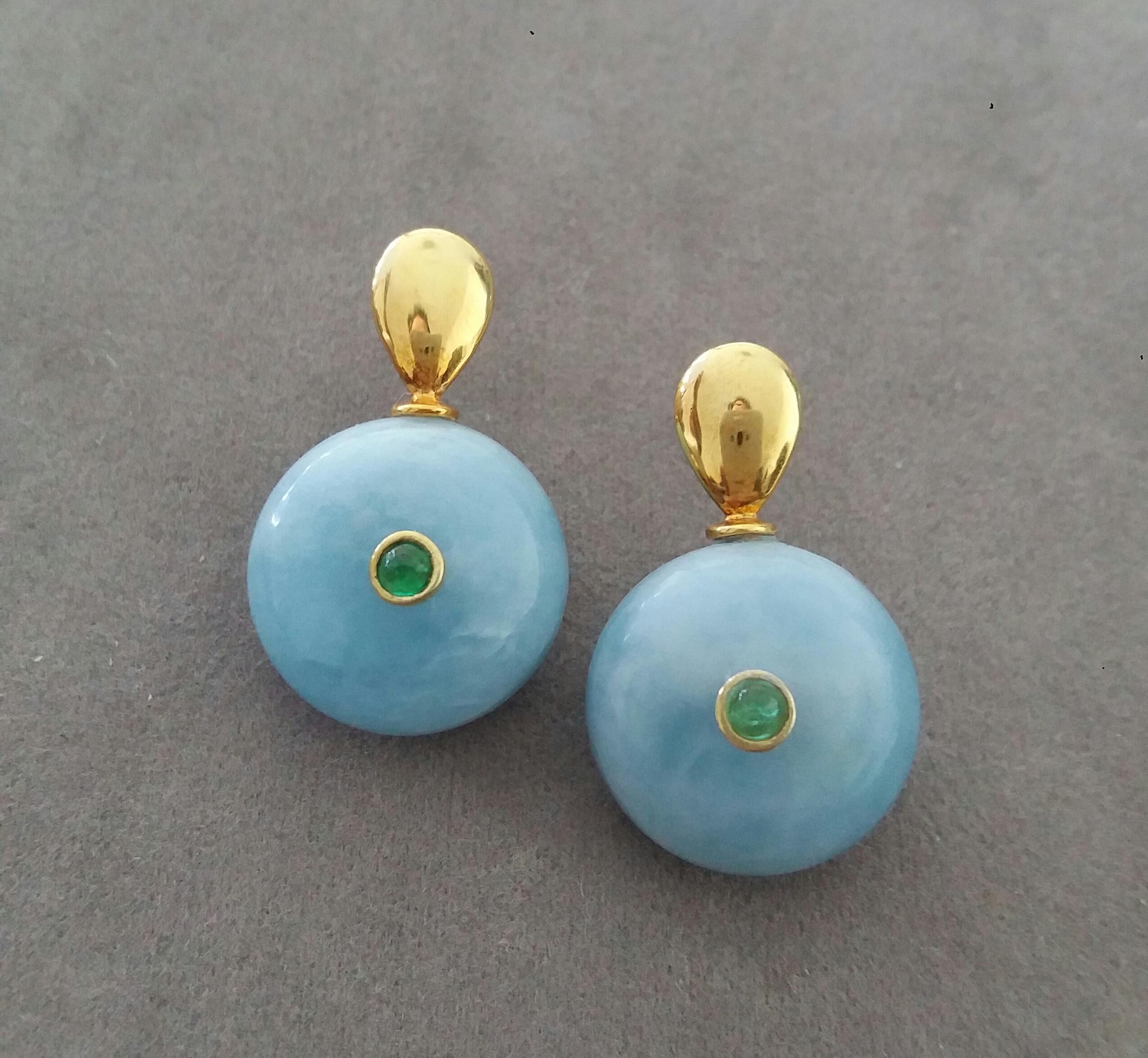 Emerald Cabs 14K Gold Flat Drop Shape Tops Wheel Shape Aquamarine Stud Earrings In New Condition For Sale In Bangkok, TH