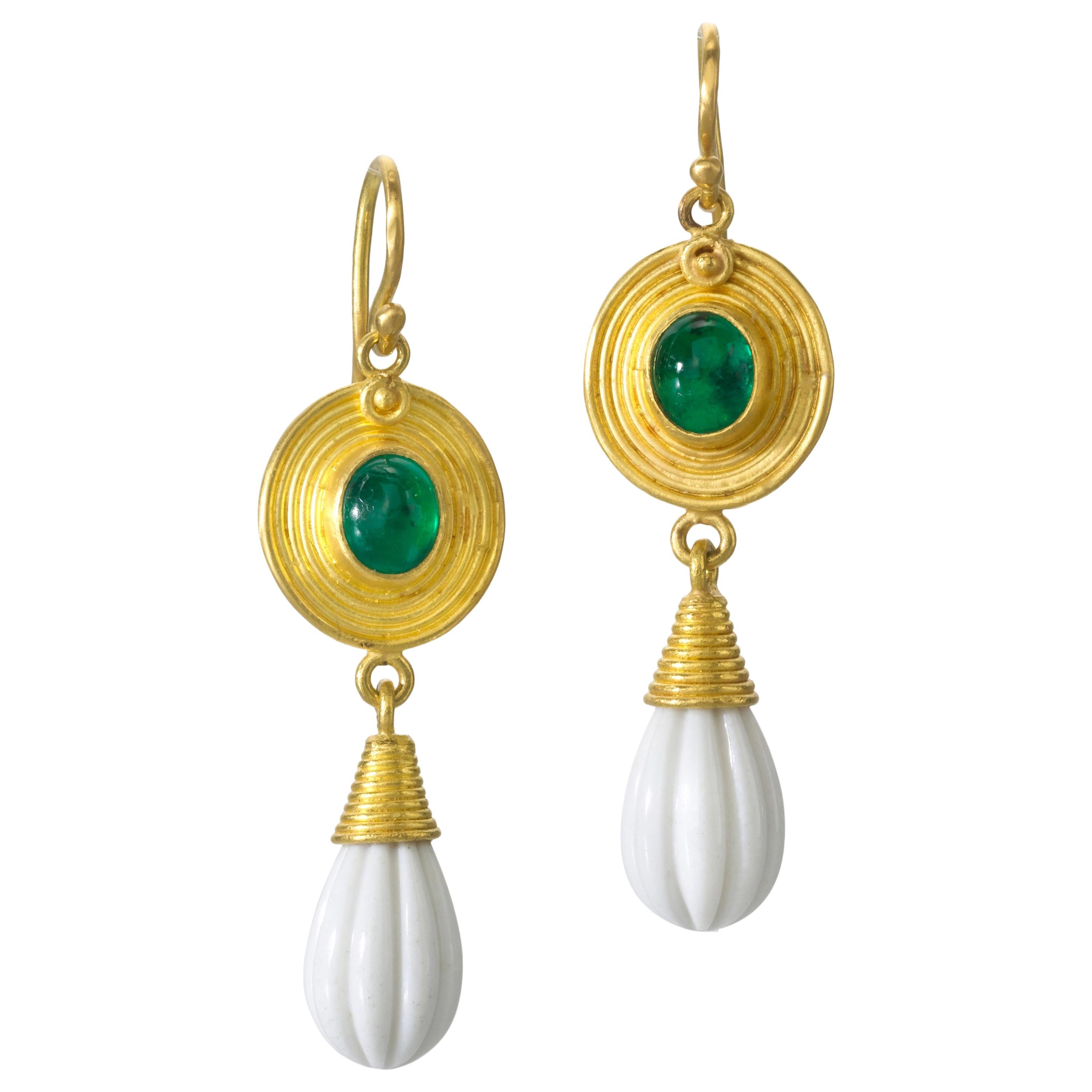 Emerald Cachalong 22 Karat 20 Karat Earrings