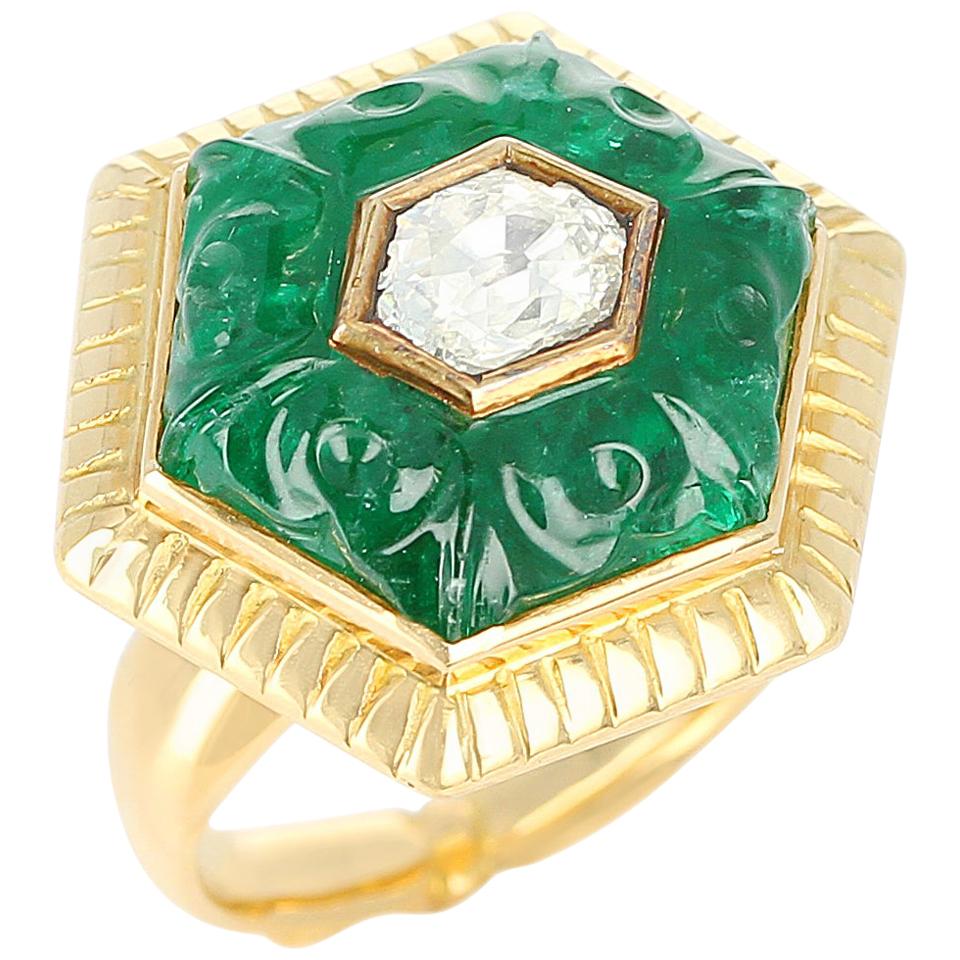 Emerald Carving Ring, Center Diamond Rose Cut, 22 Karat Yellow Gold