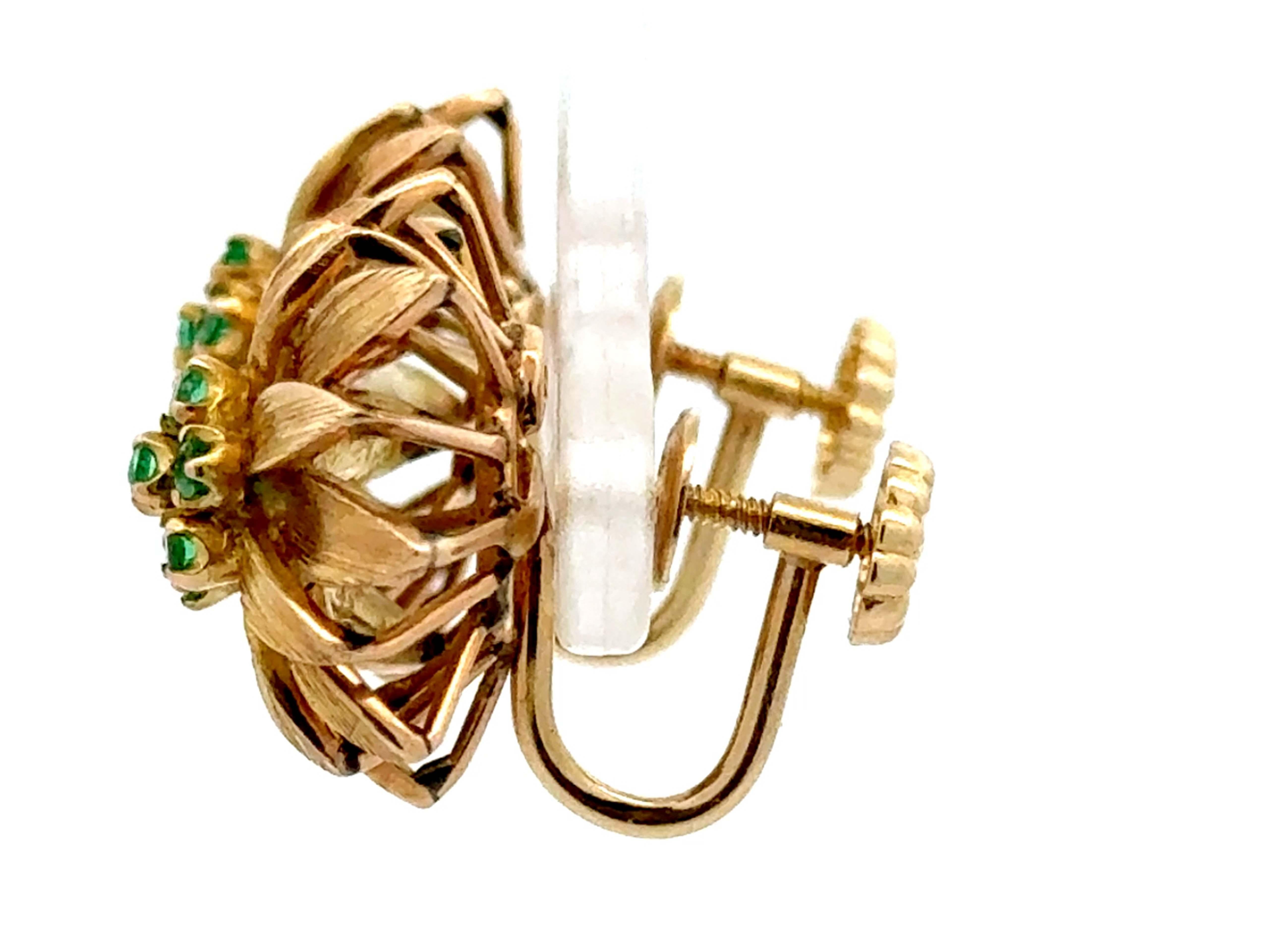 Women's Emerald Center Flower Earrings 14k Yellow Gold For Sale