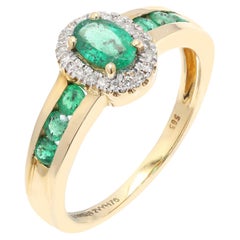 Smaragd-Verlobungsring mit Halo-Diamant aus 14 Karat massivem Gelbgold