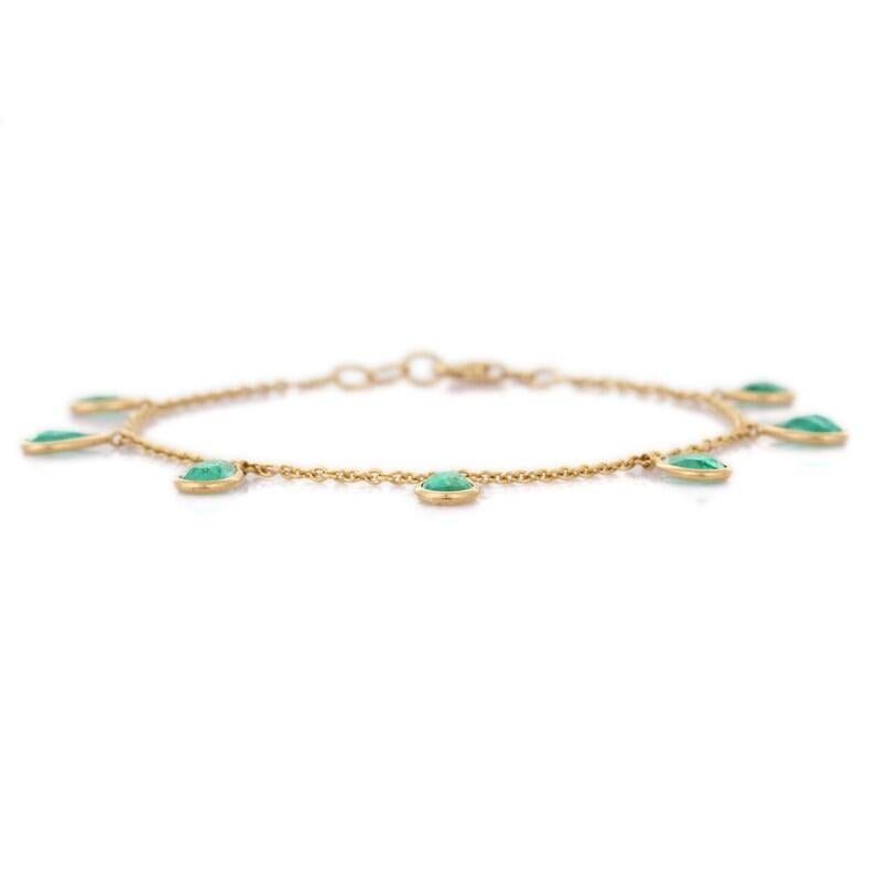 Women's Stackable Emerald Charm Chain Bracelet in 18K Yellow Gold with Lobster Clasp For Sale