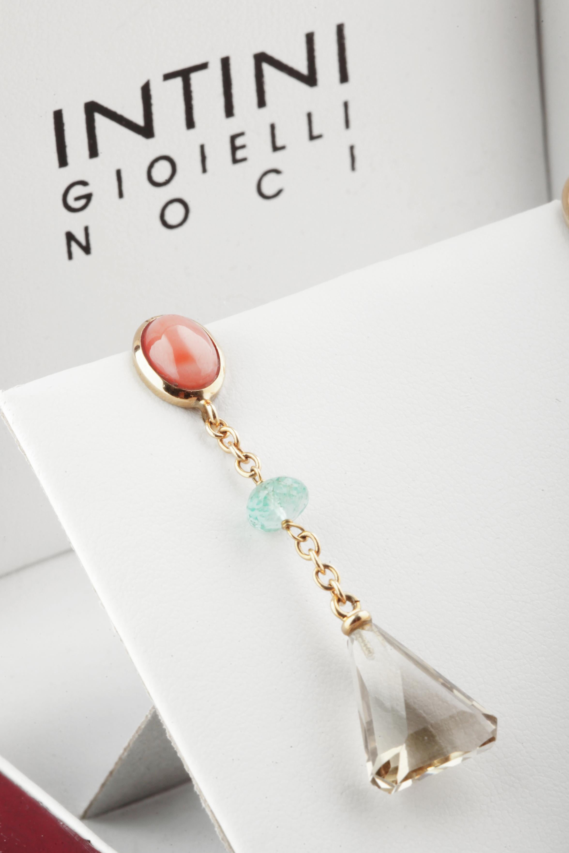 Ohrhänger mit Smaragd, Citrin, Quarz und rosa Koralle aus 18 Karat Gelbgold Damen im Angebot