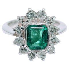 Emerald Colombia 
Diamond Cluster Ring White Gold 18Kts