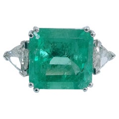 Emerald Colombia Square Ring White Gold 18Karat Diamond Trillion