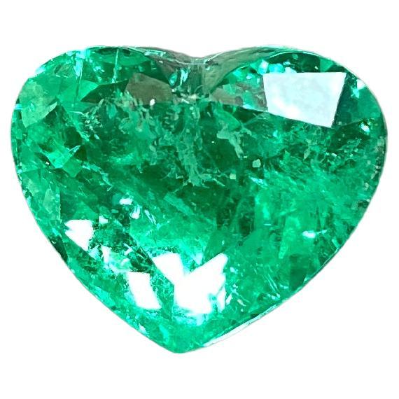Esmeralda Colombiana 4.88 Quilates Piedra Corte Corazón Para Joyería Fina Piedra Preciosa Natural