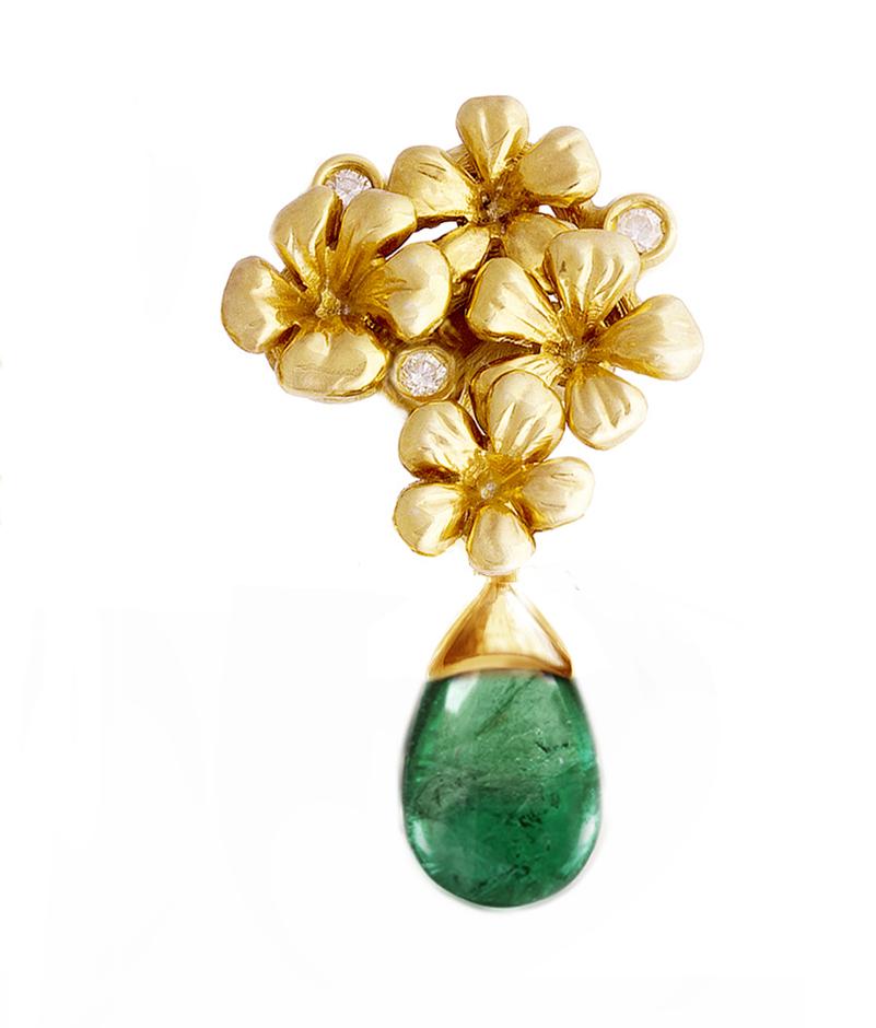 These modern-style clip-on earrings are made of 18-karat yellow gold with detachable natural cabochon emerald drops measuring 9.5 x 7 x 6 mm each, totaling around 6 carats, and 6 round diamonds. They were featured in a Vogue UA review and designed