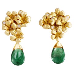 Used Emerald Contemporary Clip-on Earrings in Yellow Gold with Diamonds