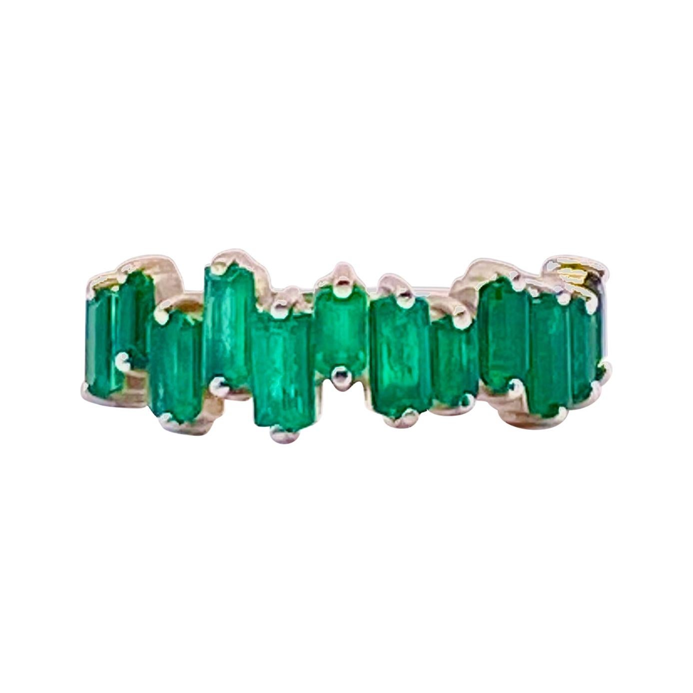 18 Karat White Gold Colombian Emerald Band For Sale