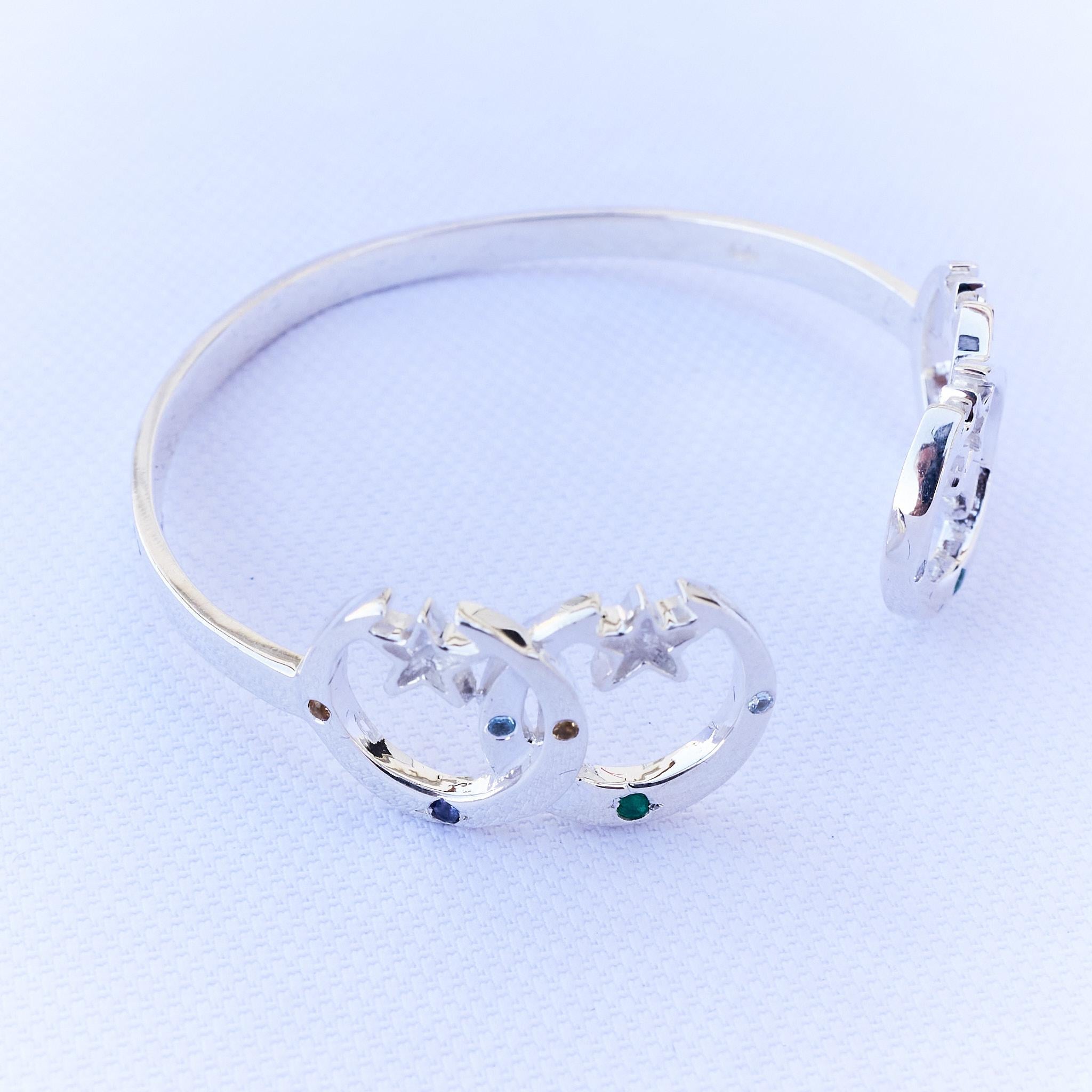 Emerald Crescent Moon Bangle Bracelet Silver J Dauphin In New Condition For Sale In Los Angeles, CA