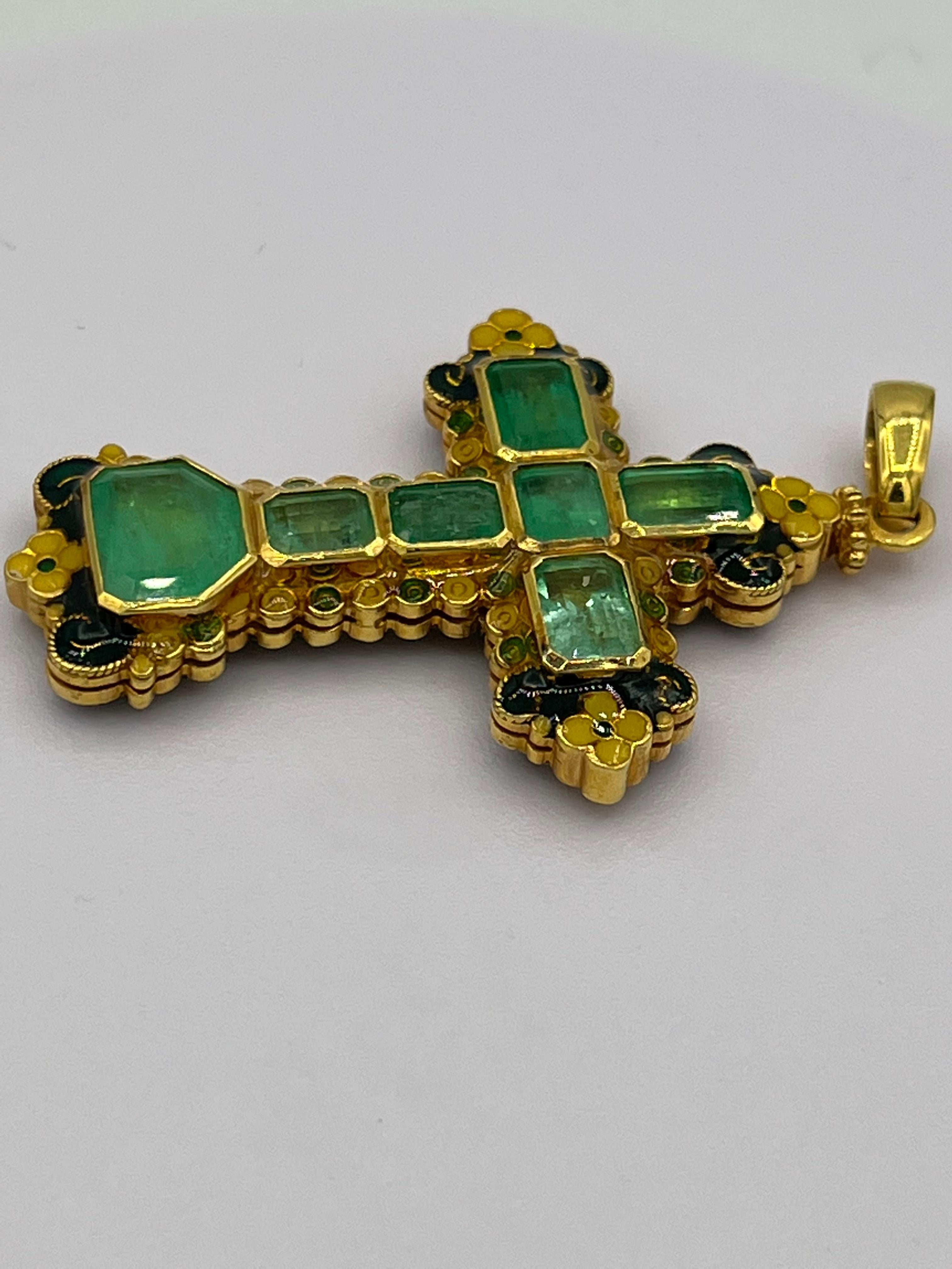 Smaragdkreuz-Emaille 18 K 3