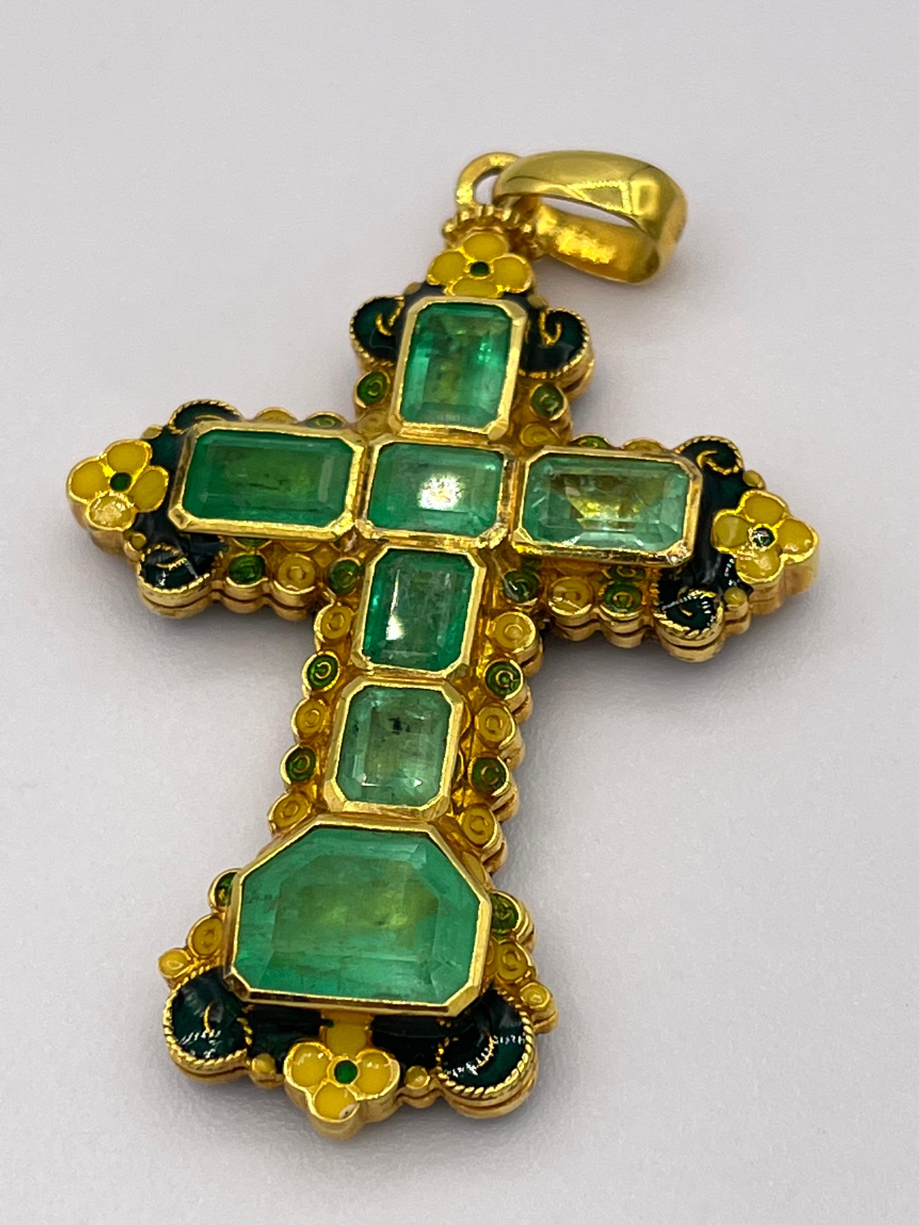 Emerald Cross Enamel 18 K 1