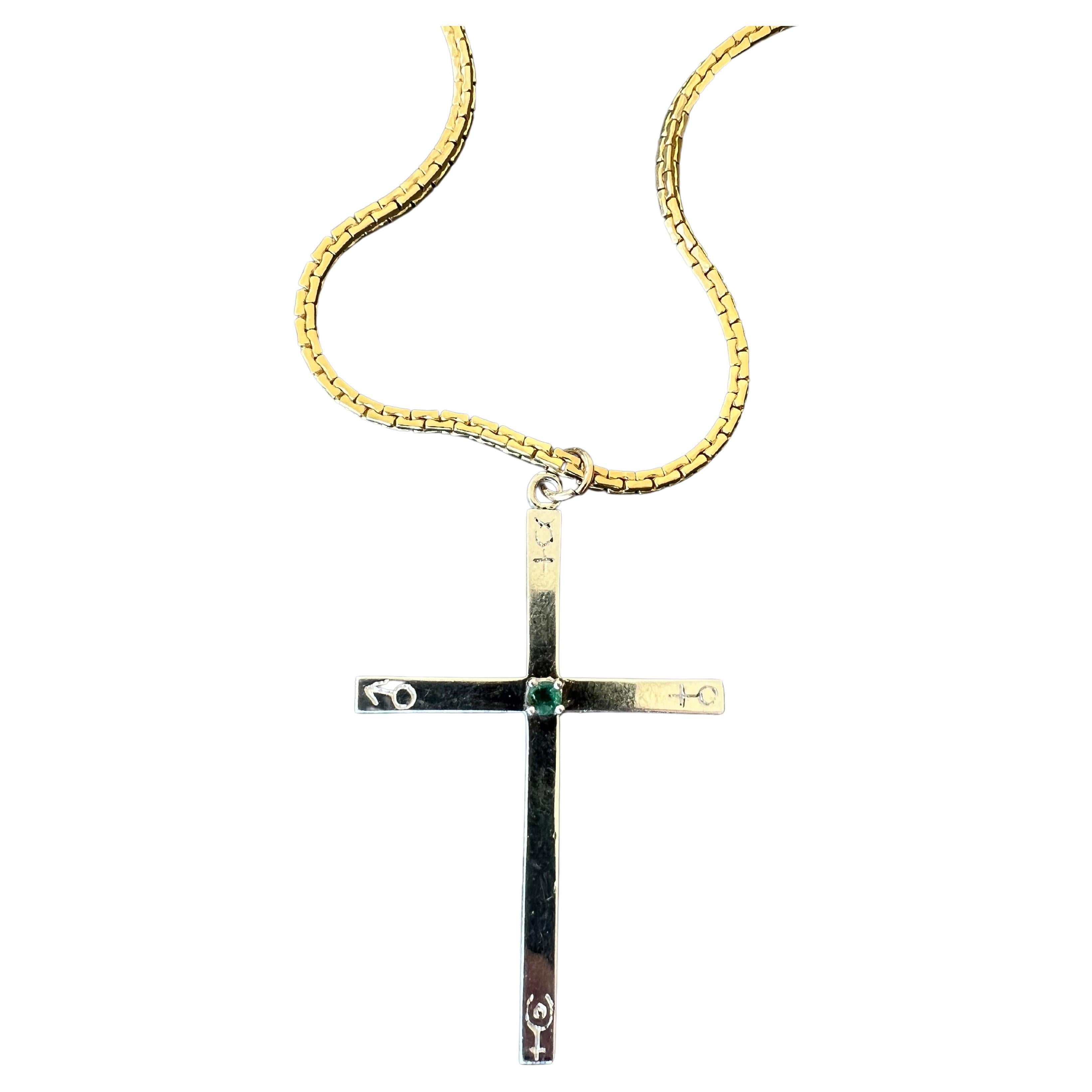 Collier Croix d'Emeraude Gravée Symboles d'Astrologie Equilibre Spirituel Guérison
Environ 28