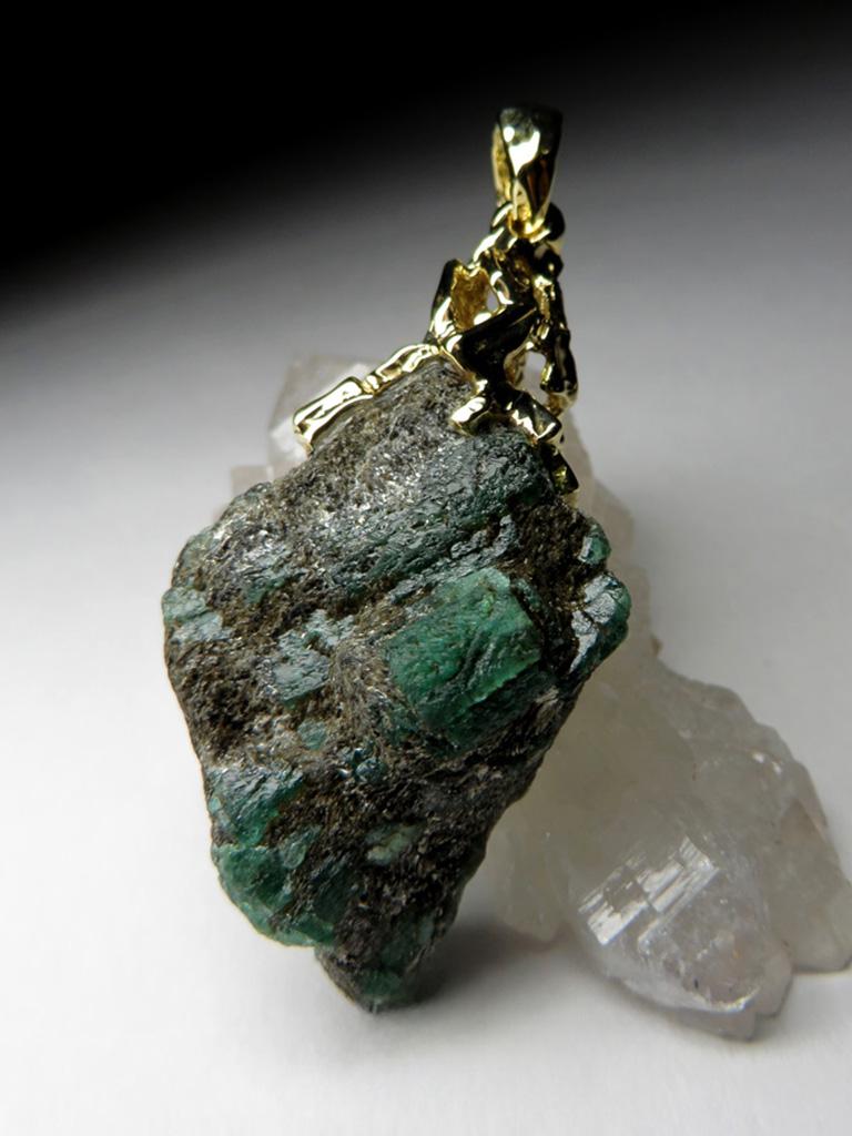 Cristales de Esmeralda Colgante de Oro Piedra Verde Bruta Natural Joyería curativa regalo lotr en venta 7