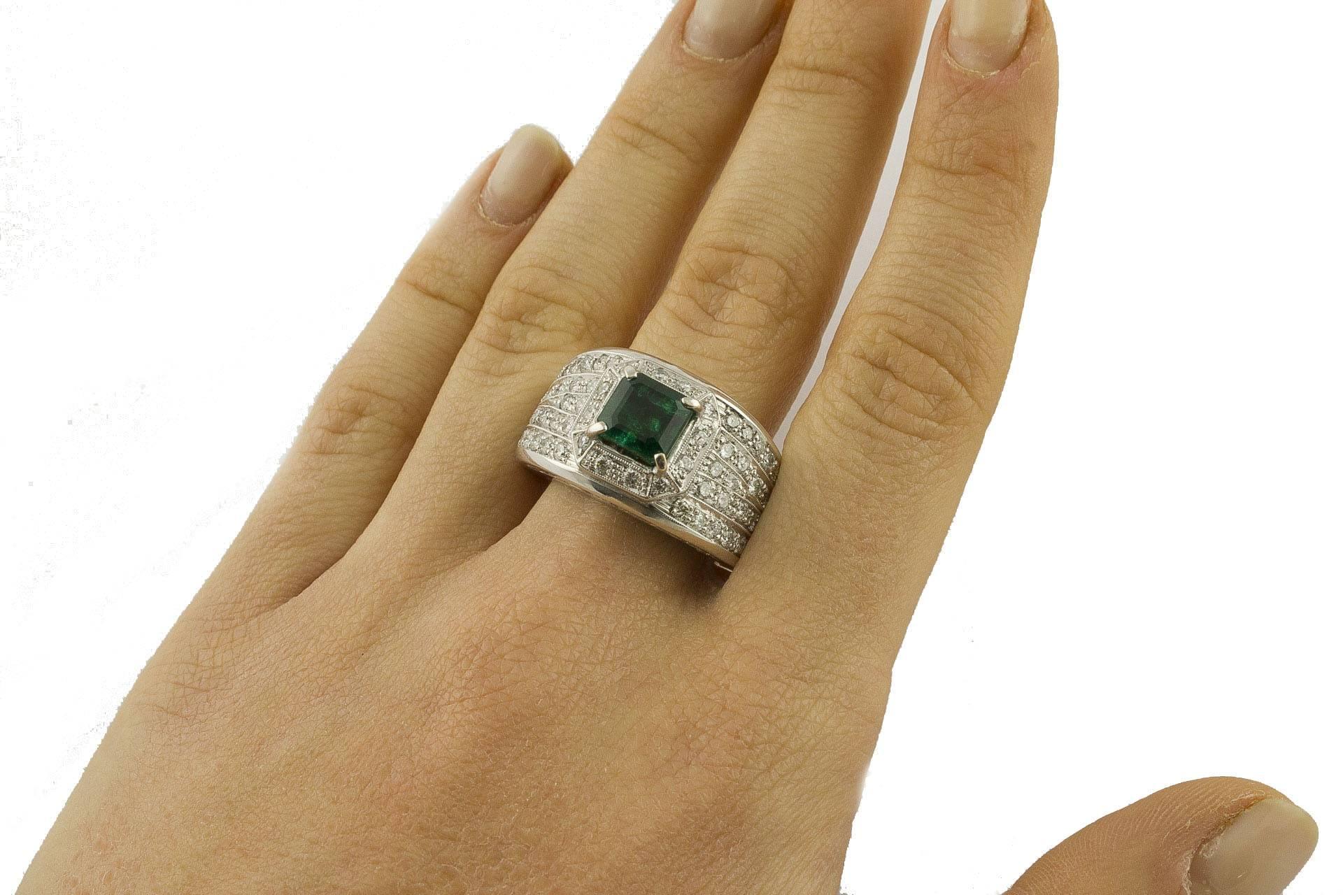 Contemporary Emerald Diamonds White Gold Band Ring For Sale