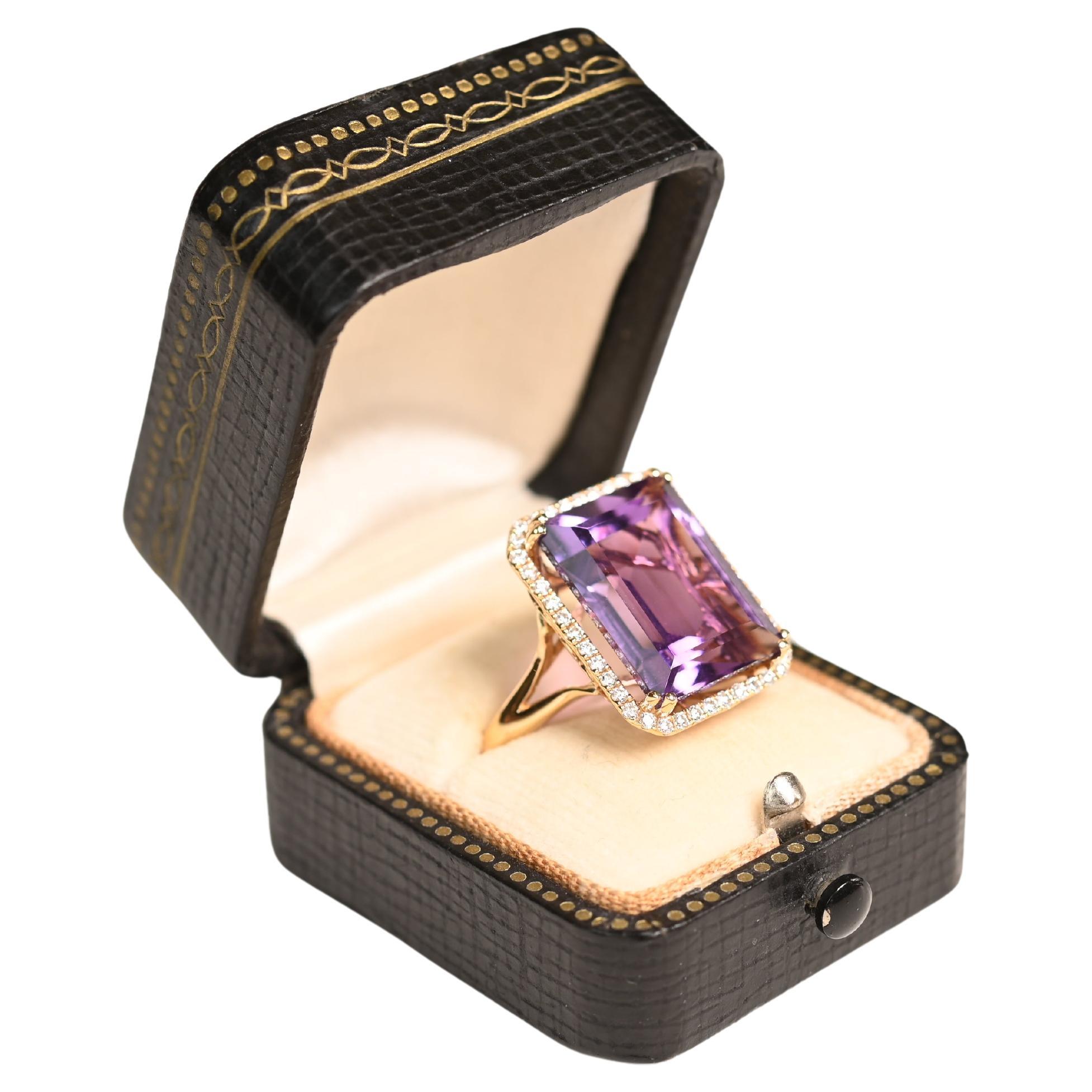 Emerald Cut Amethyst (Approx. 11.20-Carats) with Diamond Halo Ring, Yellow Gold For Sale