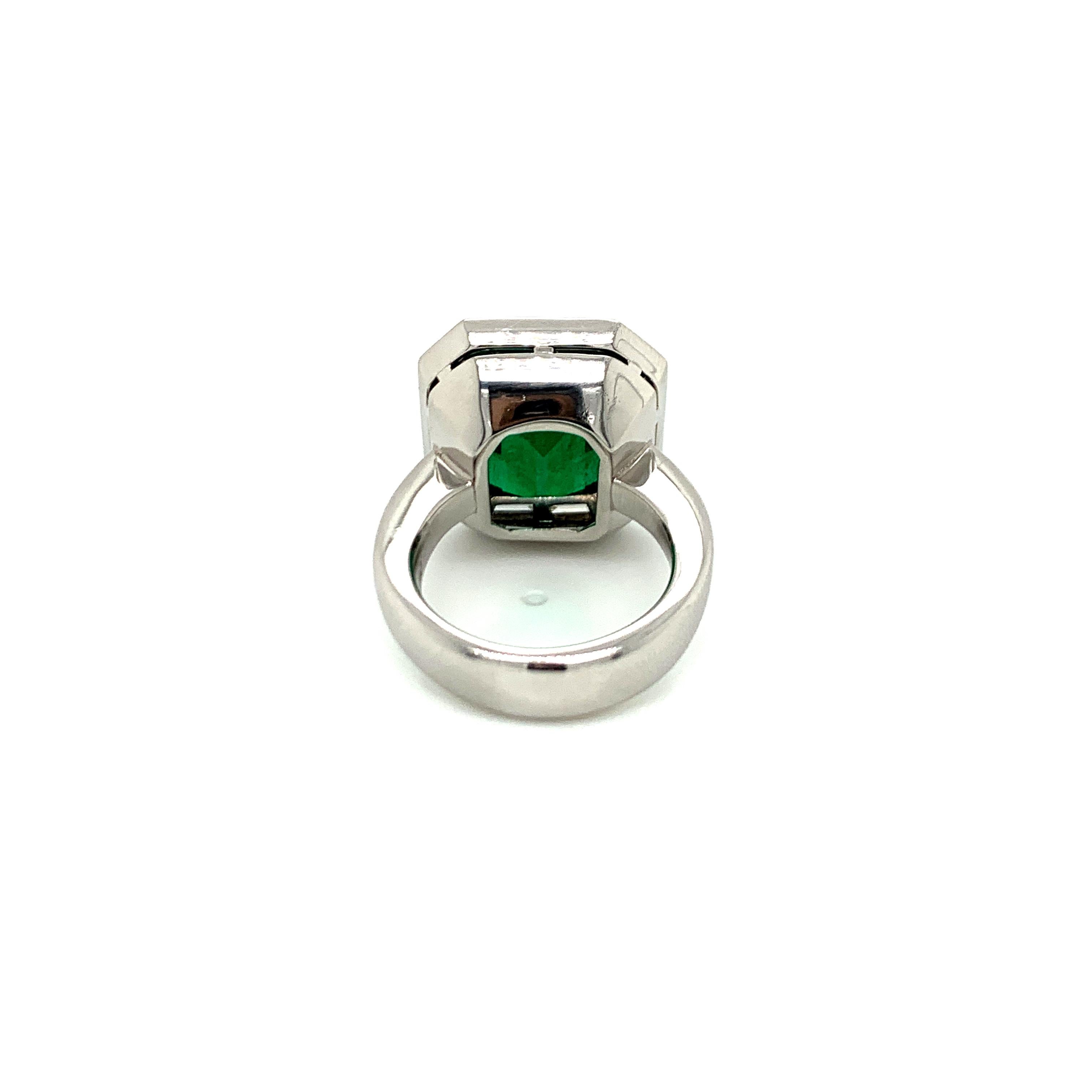 Emerald Cut 13.48 Carat Gübelin Cert Zambian Emerald Diamond Ring In New Condition In Bal Harbour, FL