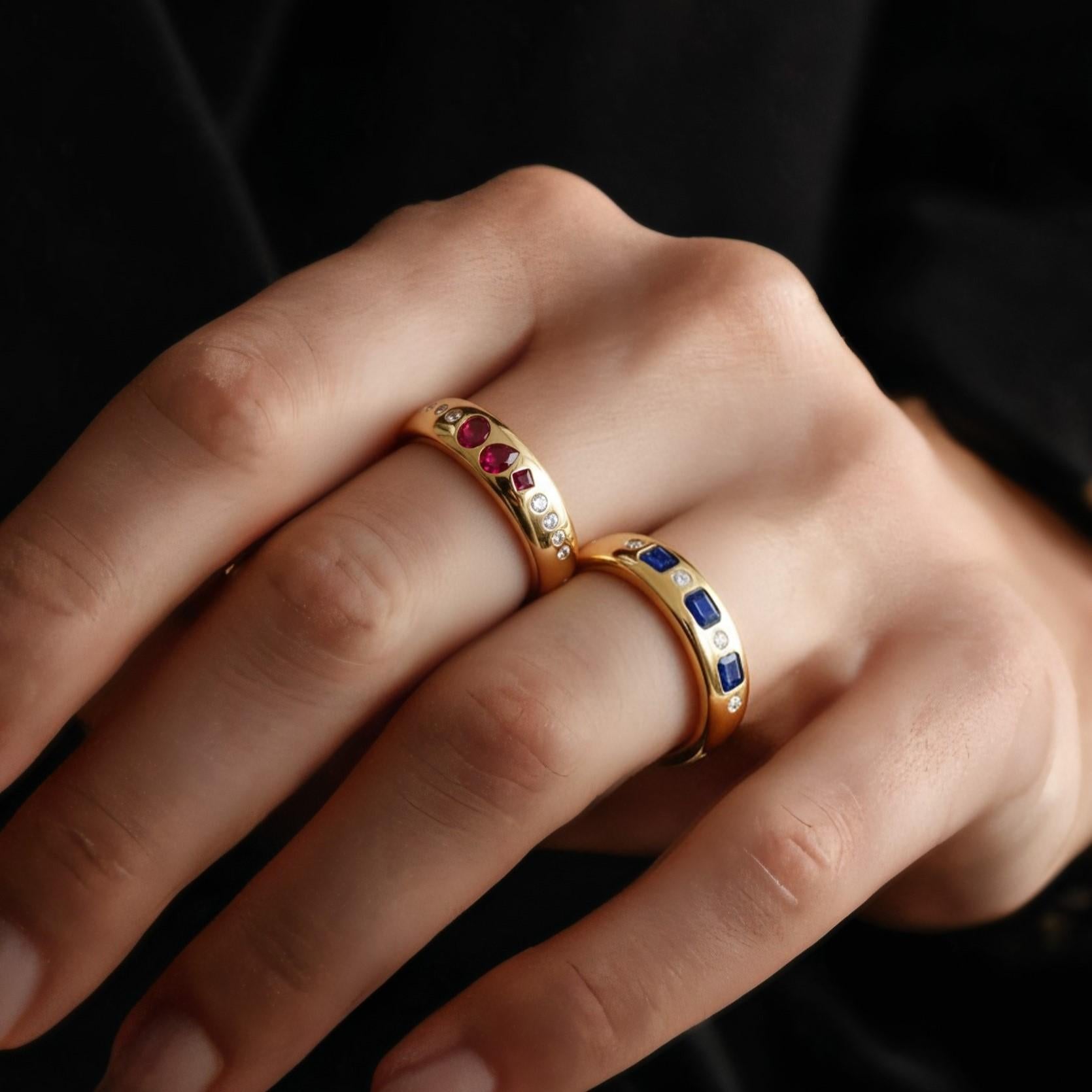 in vendita:  Anello a fascia con diamante e zaffiro blu in oro giallo 14 carati (18 carati su richiesta) con taglio smeraldo 4