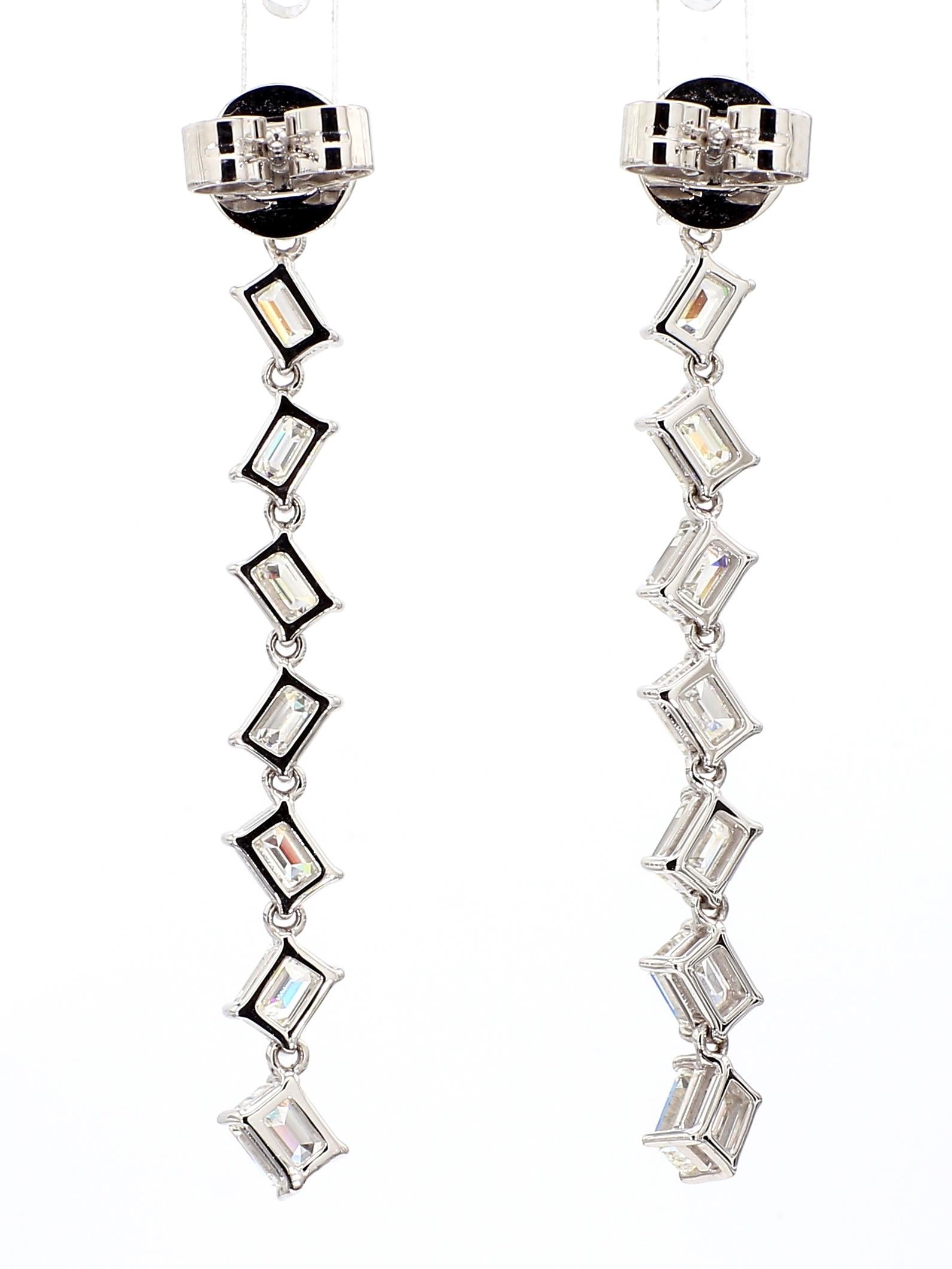 Boucles d'oreilles pendantes en or blanc 18 carats avec diamants naturels de 2,99 carats Pour femmes en vente