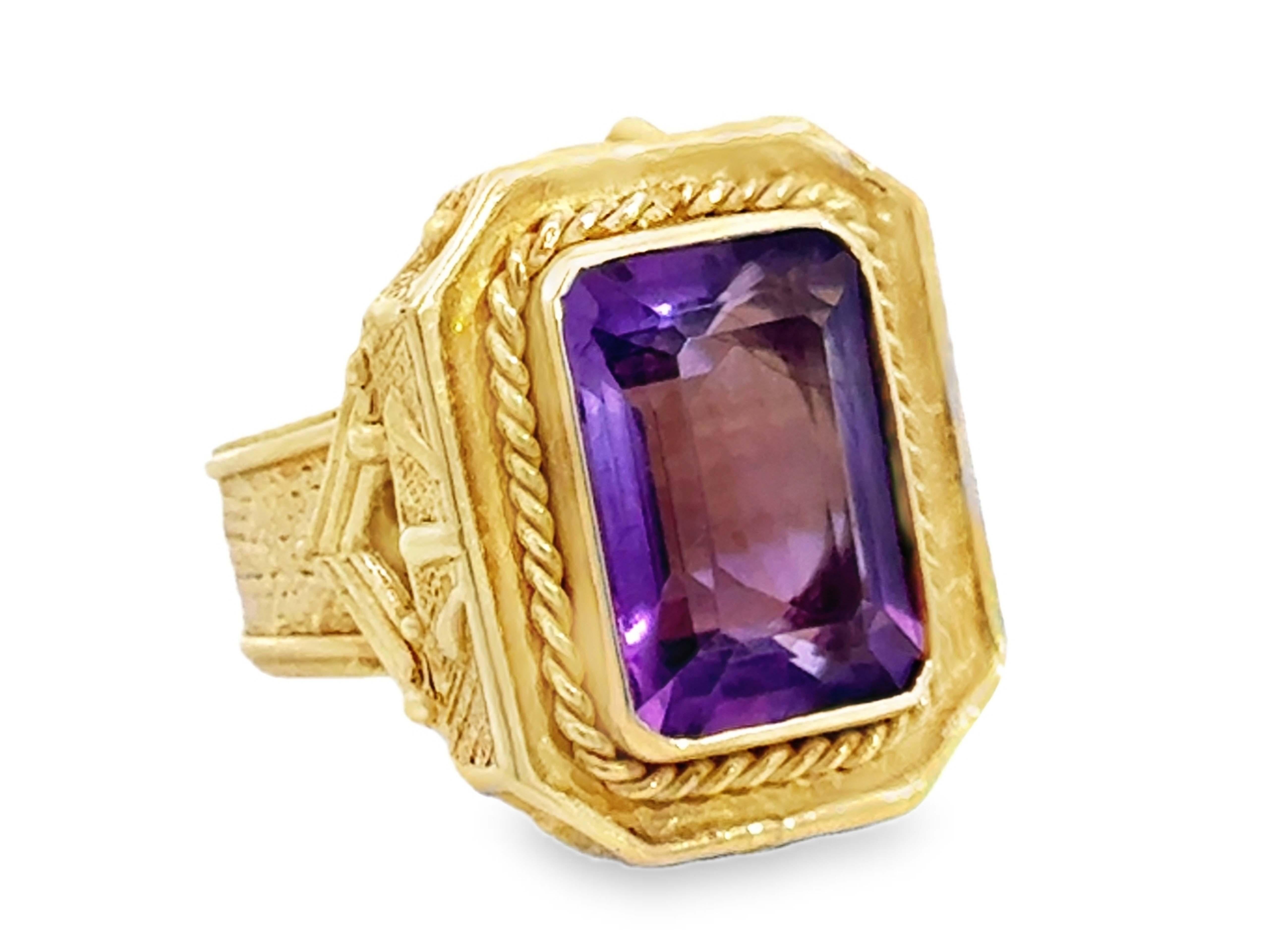 Emerald Cut 7 Carat Purple Amethyst Ring 18K Yellow Gold In Excellent Condition For Sale In Honolulu, HI