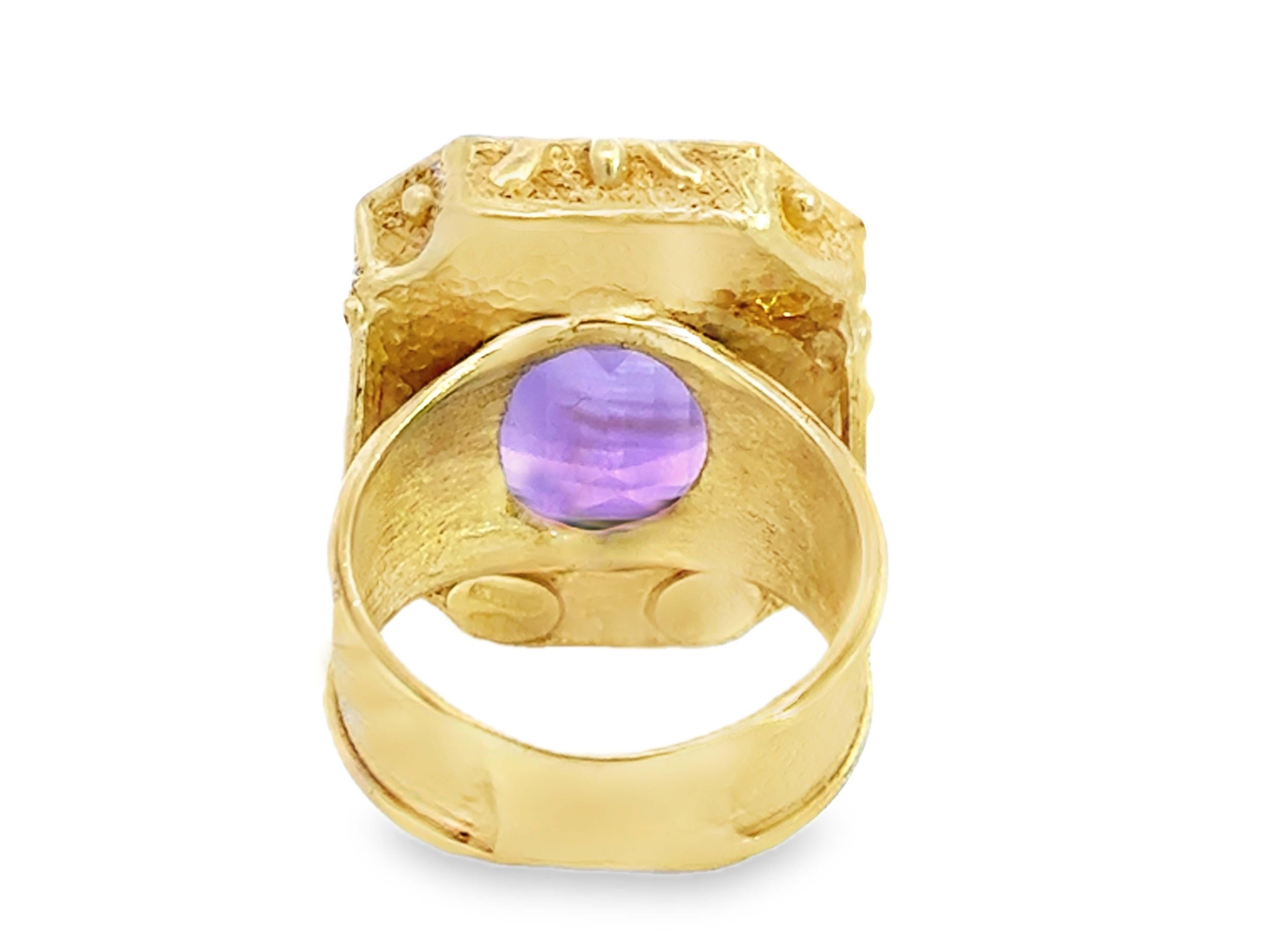 Emerald Cut 7 Carat Purple Amethyst Ring 18K Yellow Gold For Sale 3