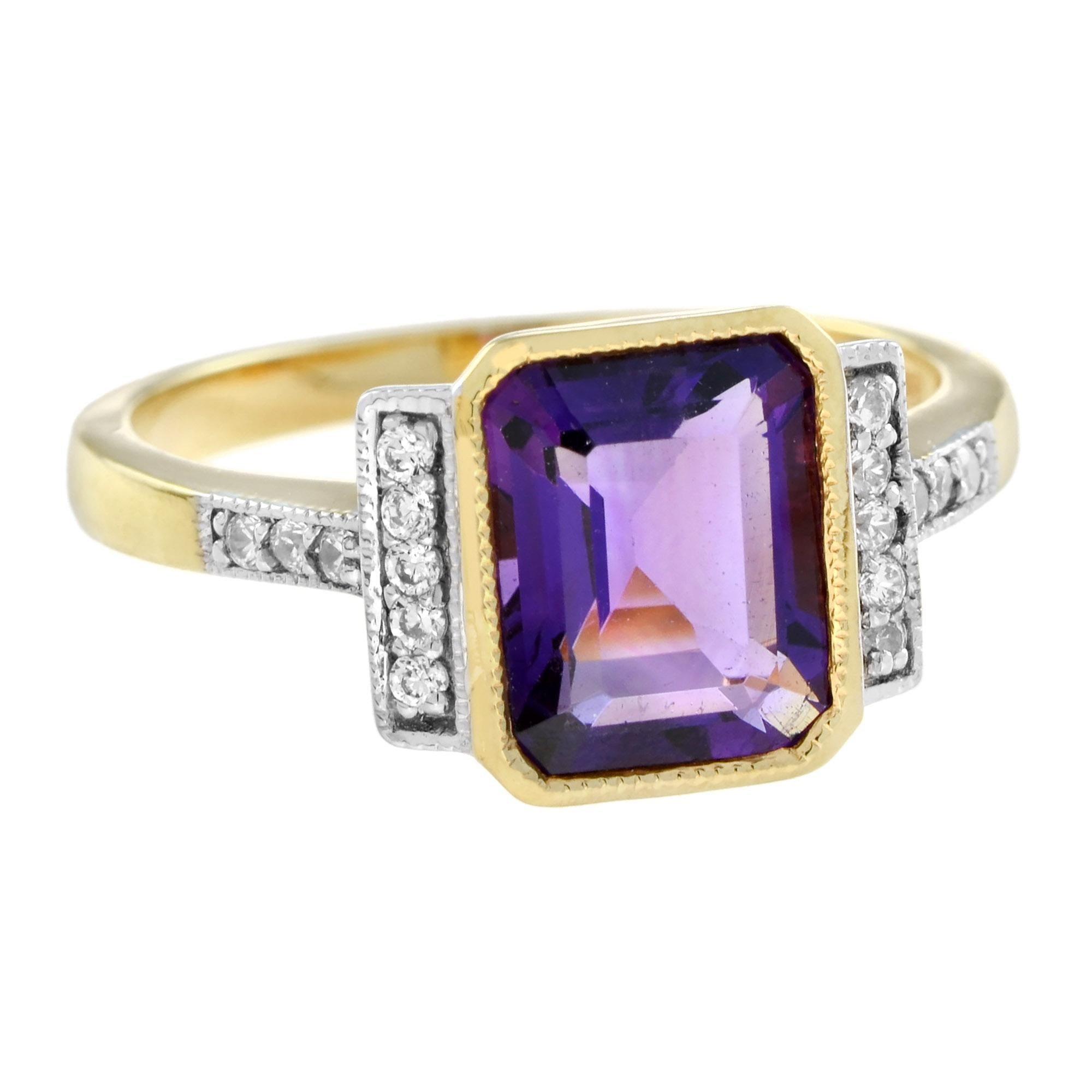 Anillo de hombro de amatista y diamante talla esmeralda en oro amarillo de 14 quilates Art Decó en venta